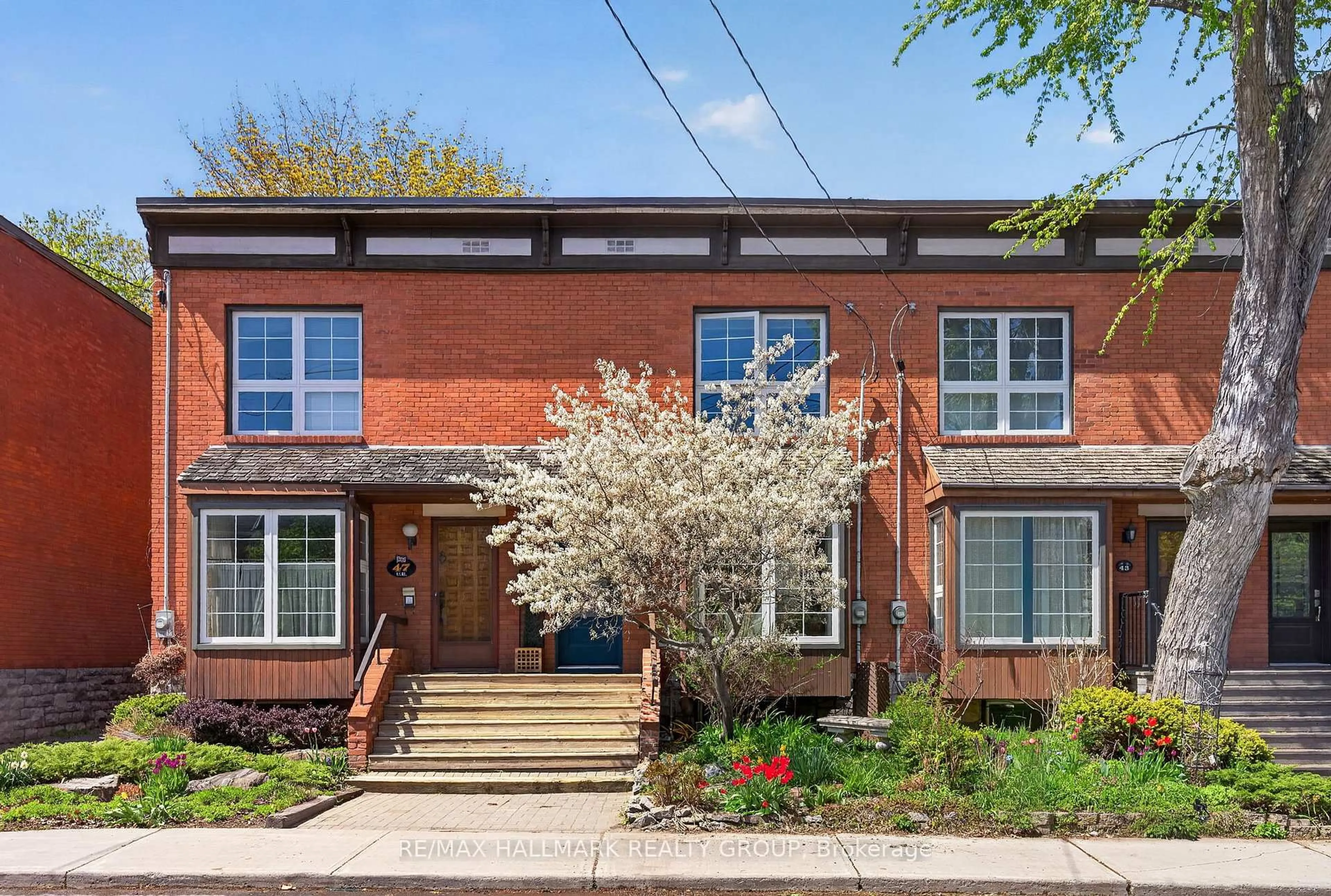Home with brick exterior material, street for 45 STRATHCONA Ave, Ottawa Ontario K1S 1X3