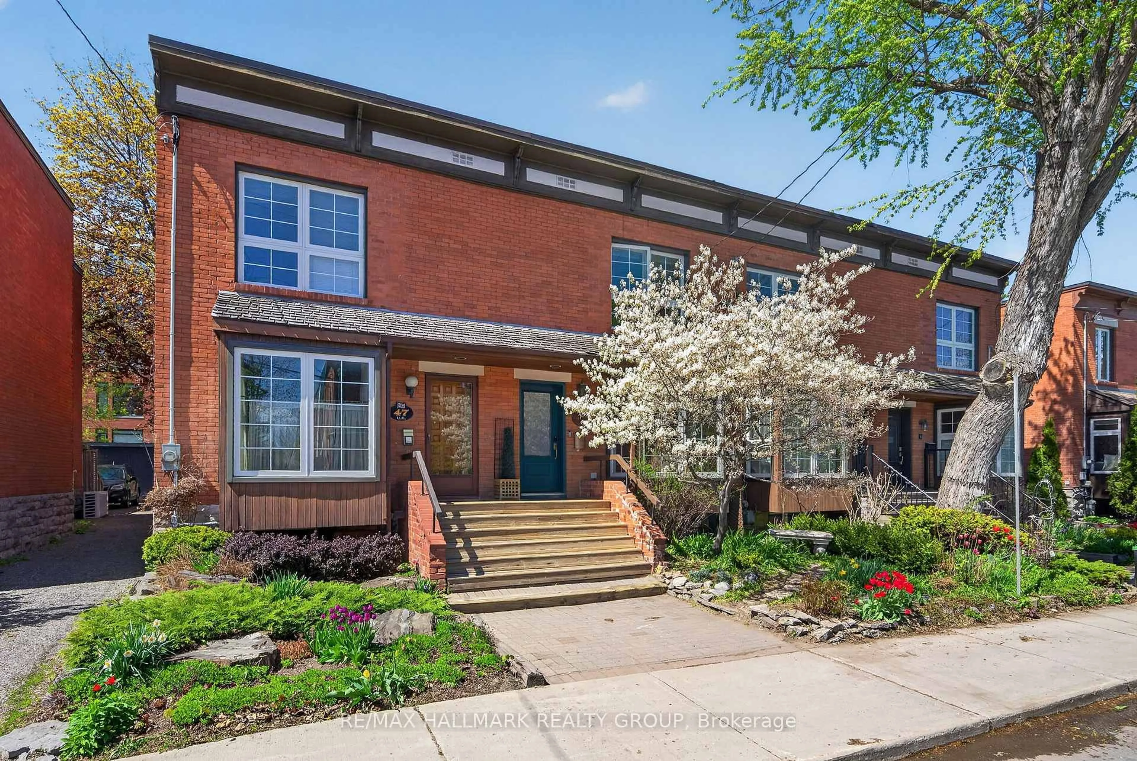 Home with brick exterior material, street for 45 STRATHCONA Ave, Ottawa Ontario K1S 1X3