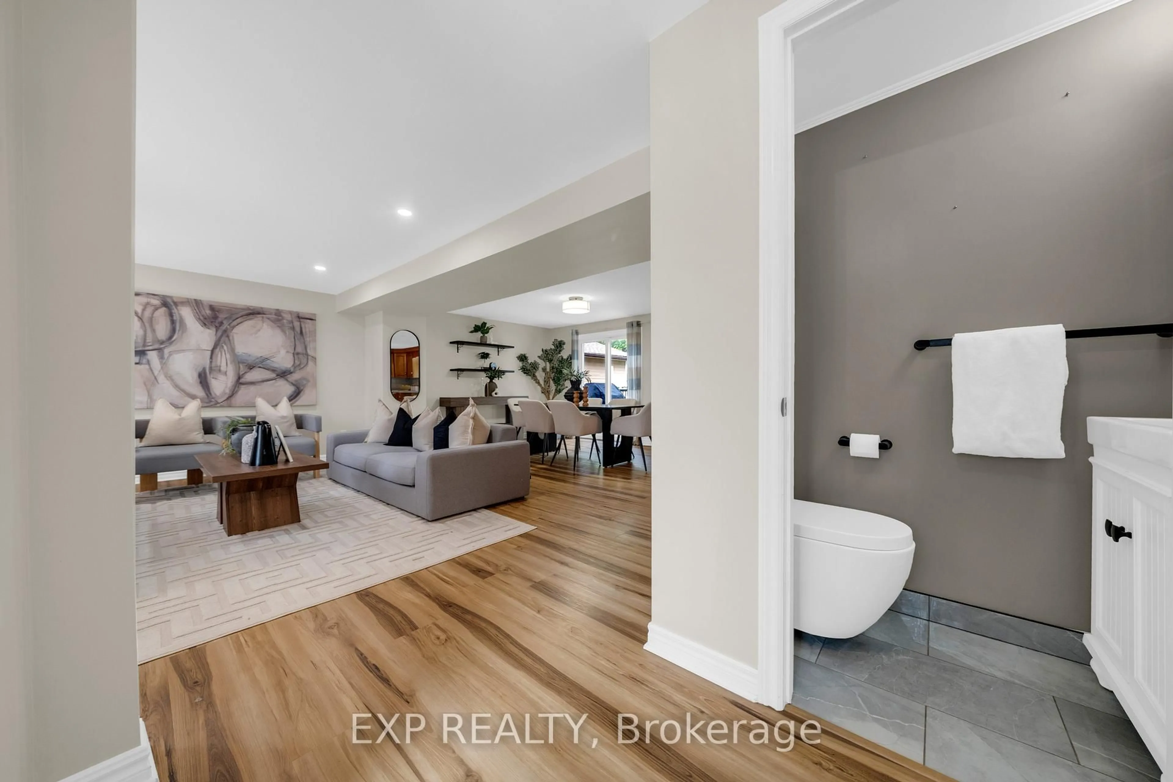 Unknown for 26 Peachtree Cres, Cambridge Ontario N1S 4W5