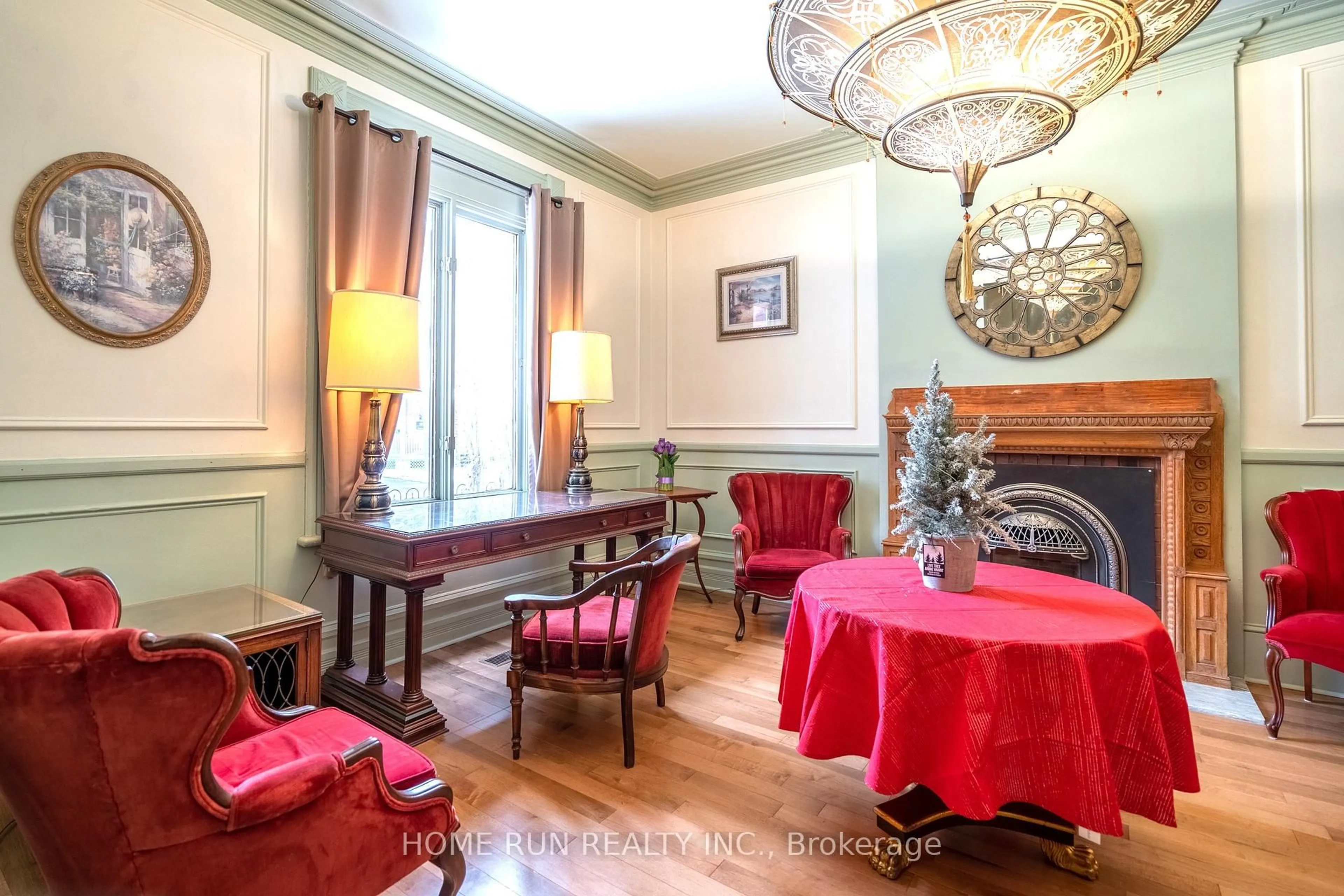 Dining room, unknown for 431 Gilmour St, Ottawa Ontario K2P 0R5