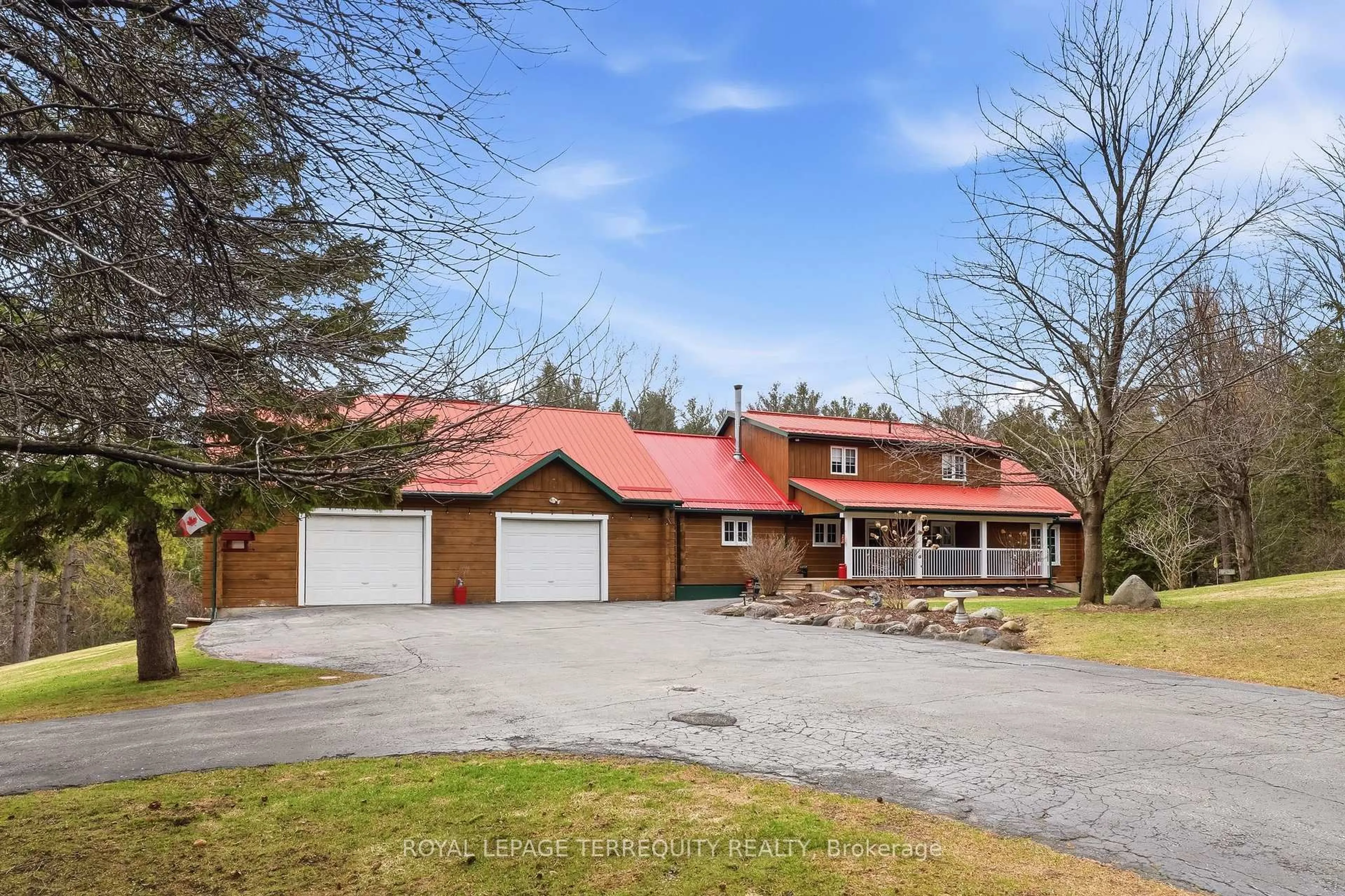 A pic from outside/outdoor area/front of a property/back of a property/a pic from drone, unknown for 1827 County 26 Rd, Brighton Ontario K0K 1H0