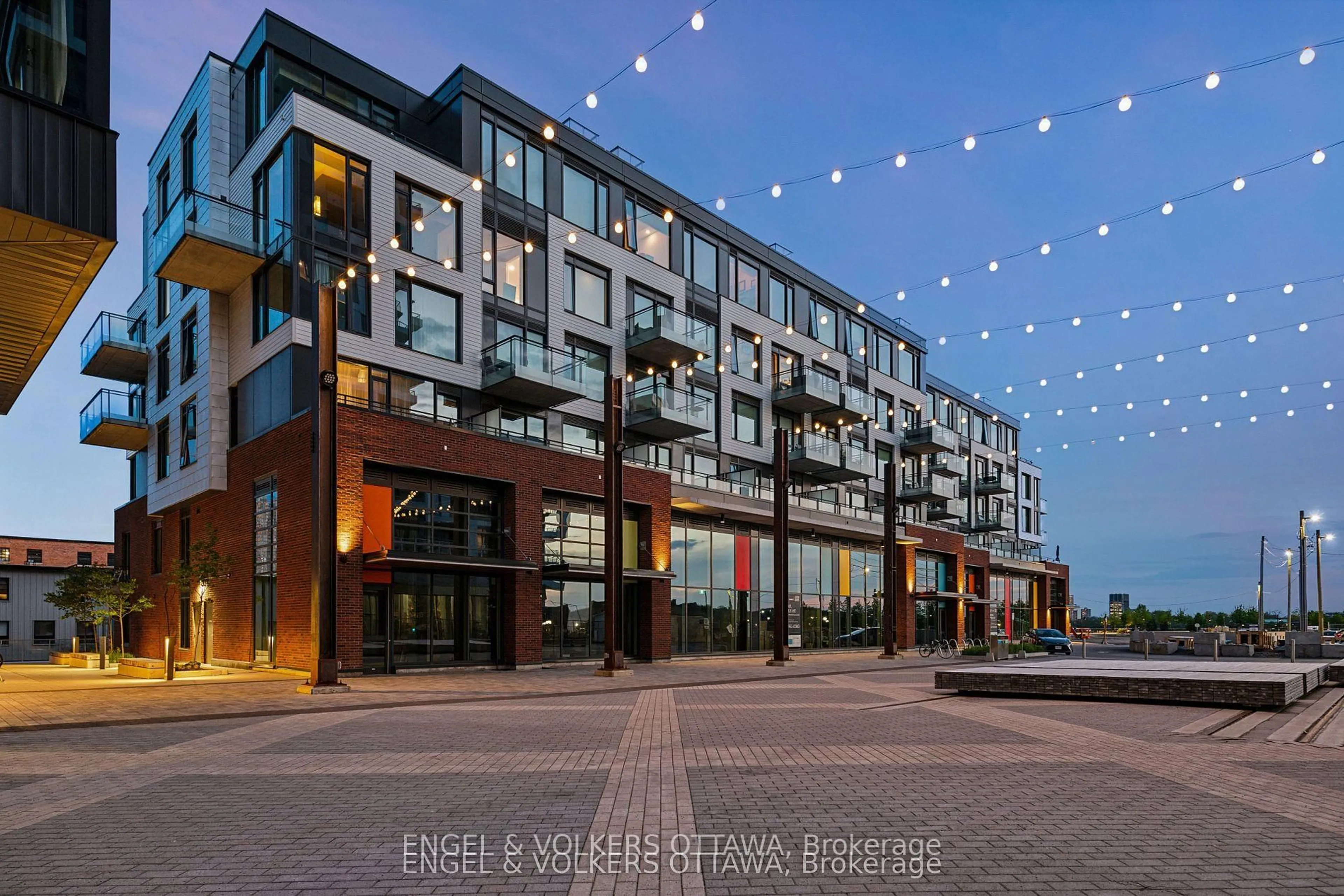 Patio, street for 320 Miwate Private #601, Ottawa Ontario K1R 0E1