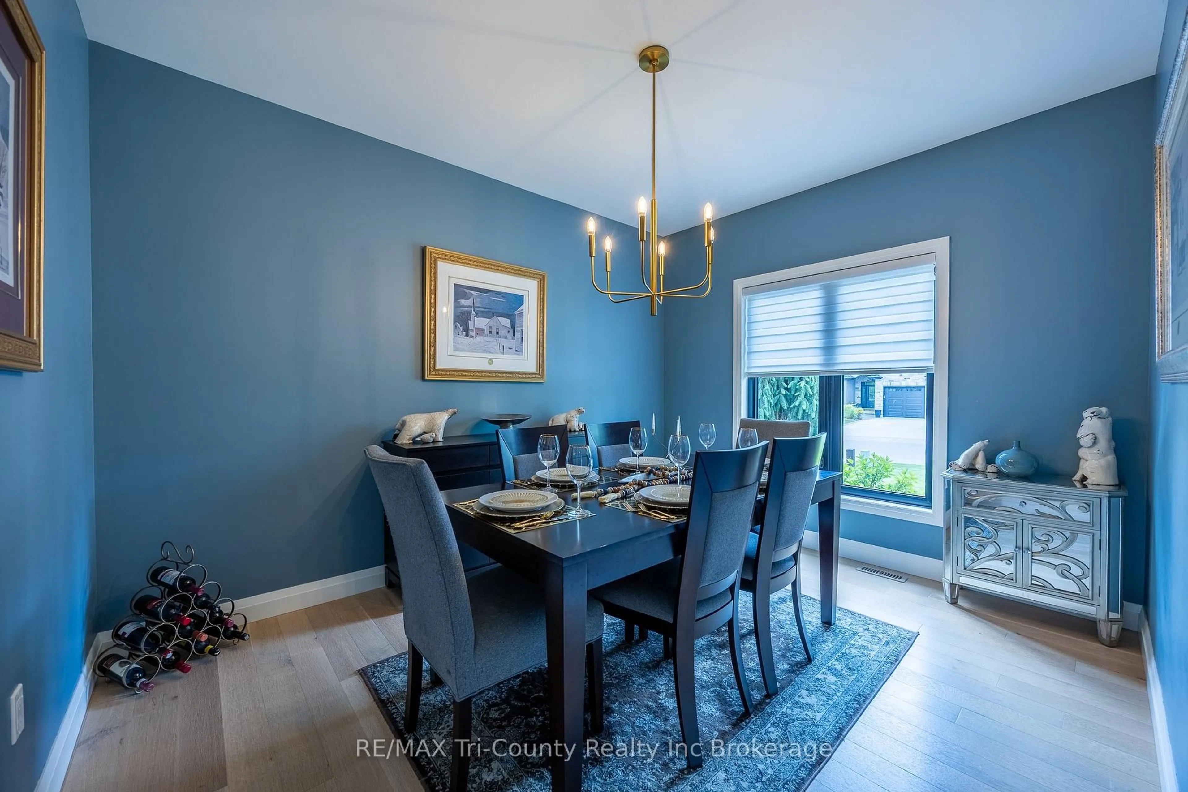 Dining room, ceramic/tile floor for 18 Belmont Ave, Tillsonburg Ontario N4G 5W5
