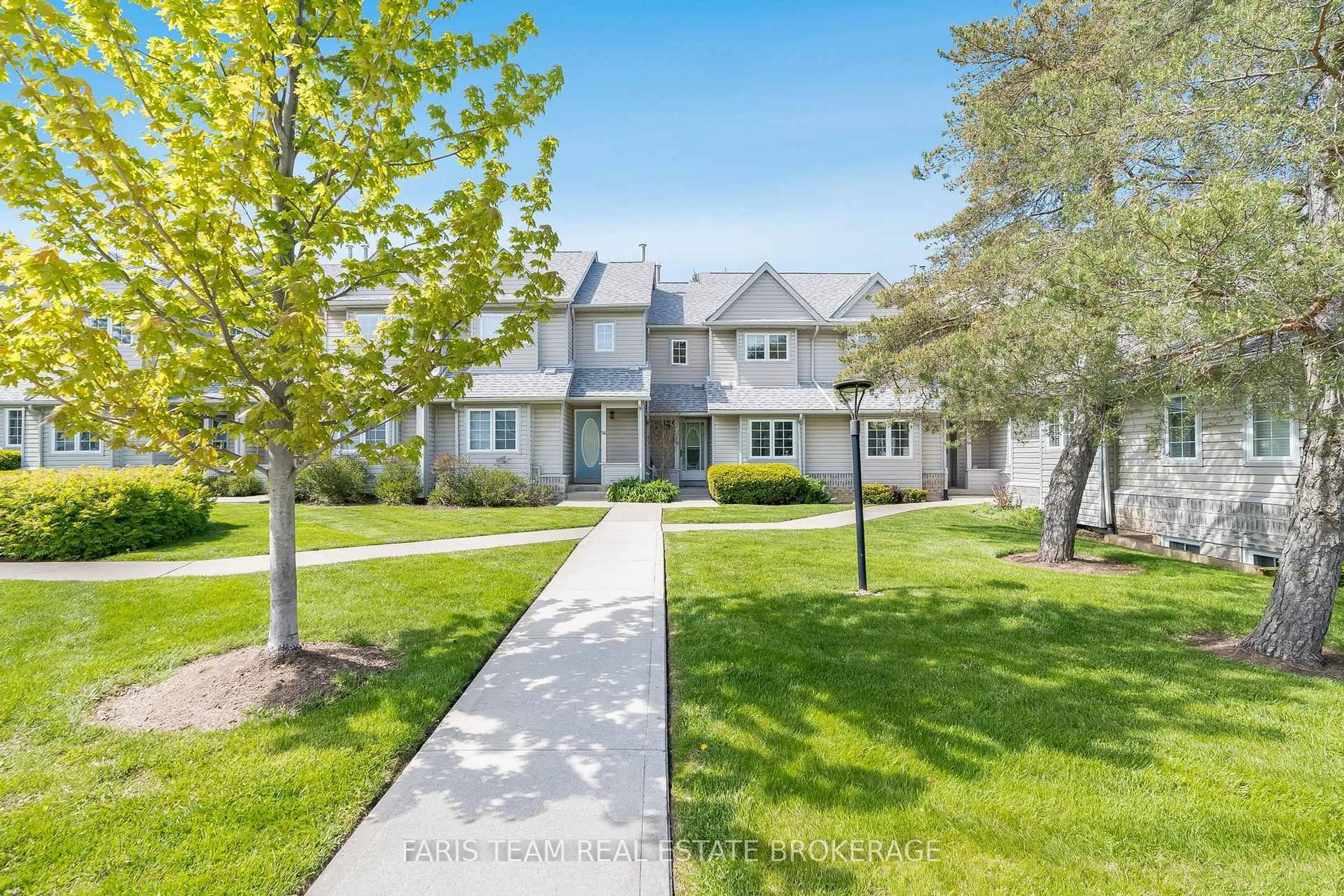 A pic from outside/outdoor area/front of a property/back of a property/a pic from drone, street for 162 Settlers Way #54, Blue Mountains Ontario L9Y 0M4