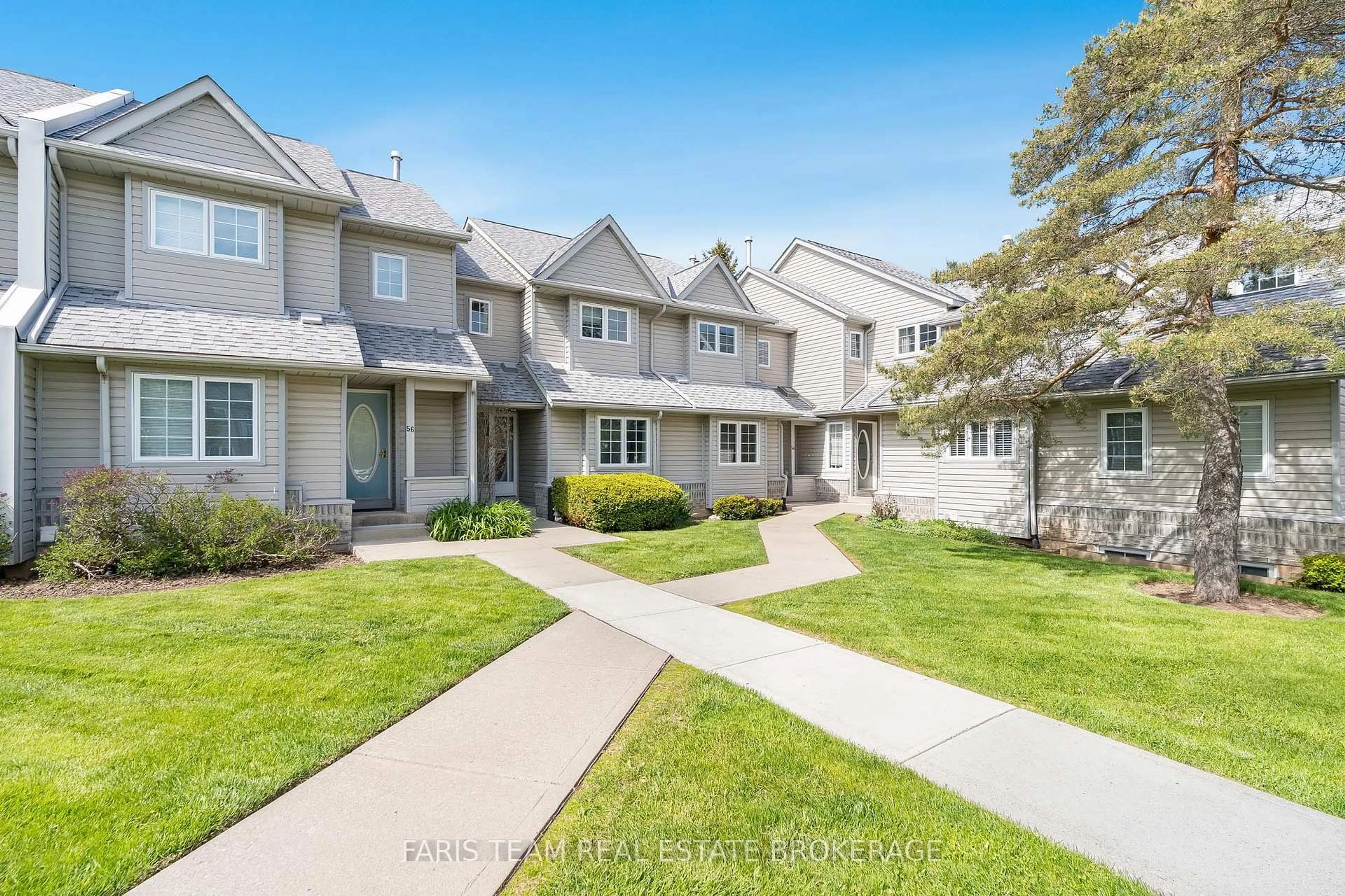 A pic from outside/outdoor area/front of a property/back of a property/a pic from drone, street for 162 Settlers Way #54, Blue Mountains Ontario L9Y 0M4