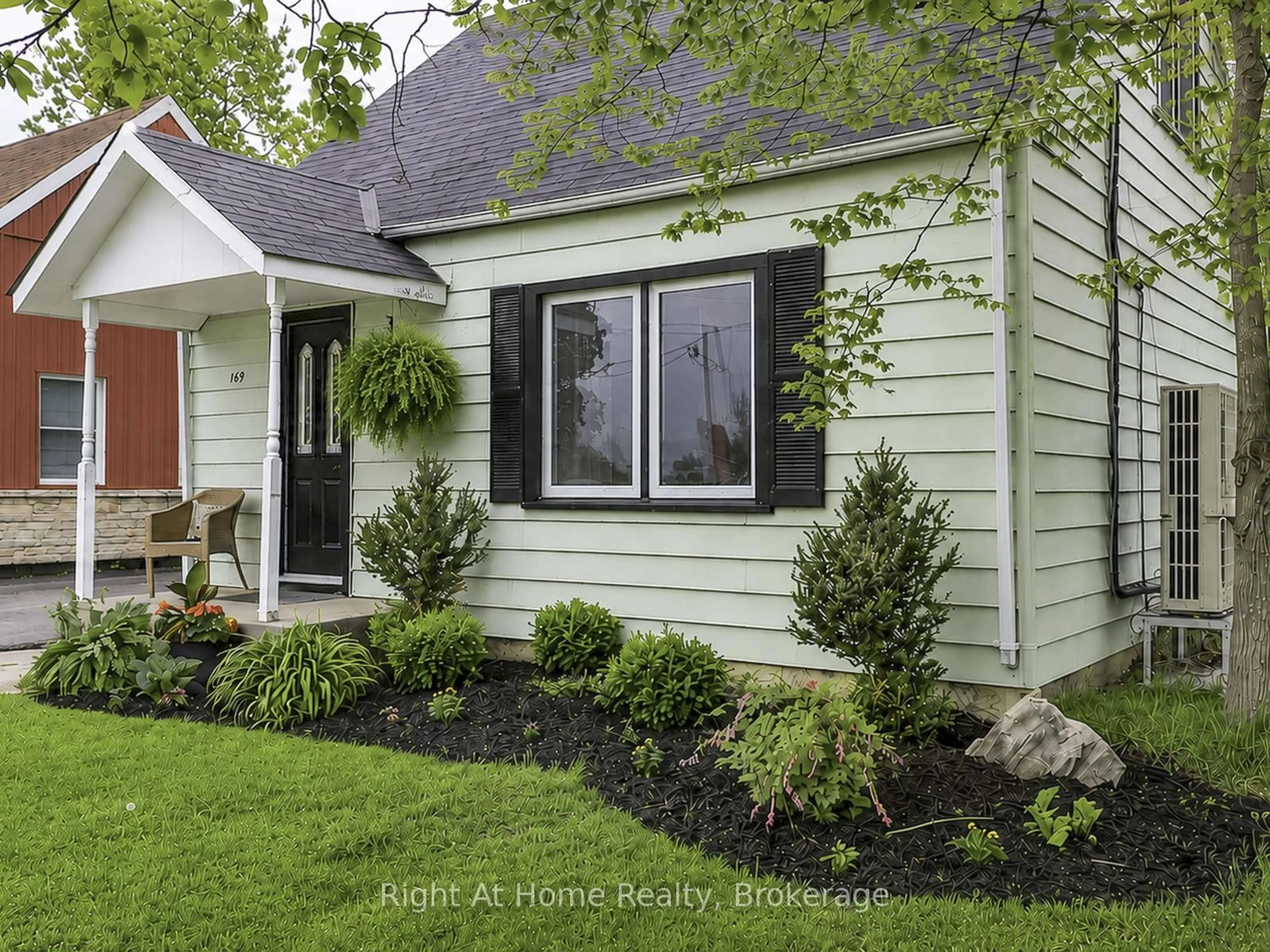 Home with vinyl exterior material, street for 169 North St, Stirling Ontario K0K 3E0