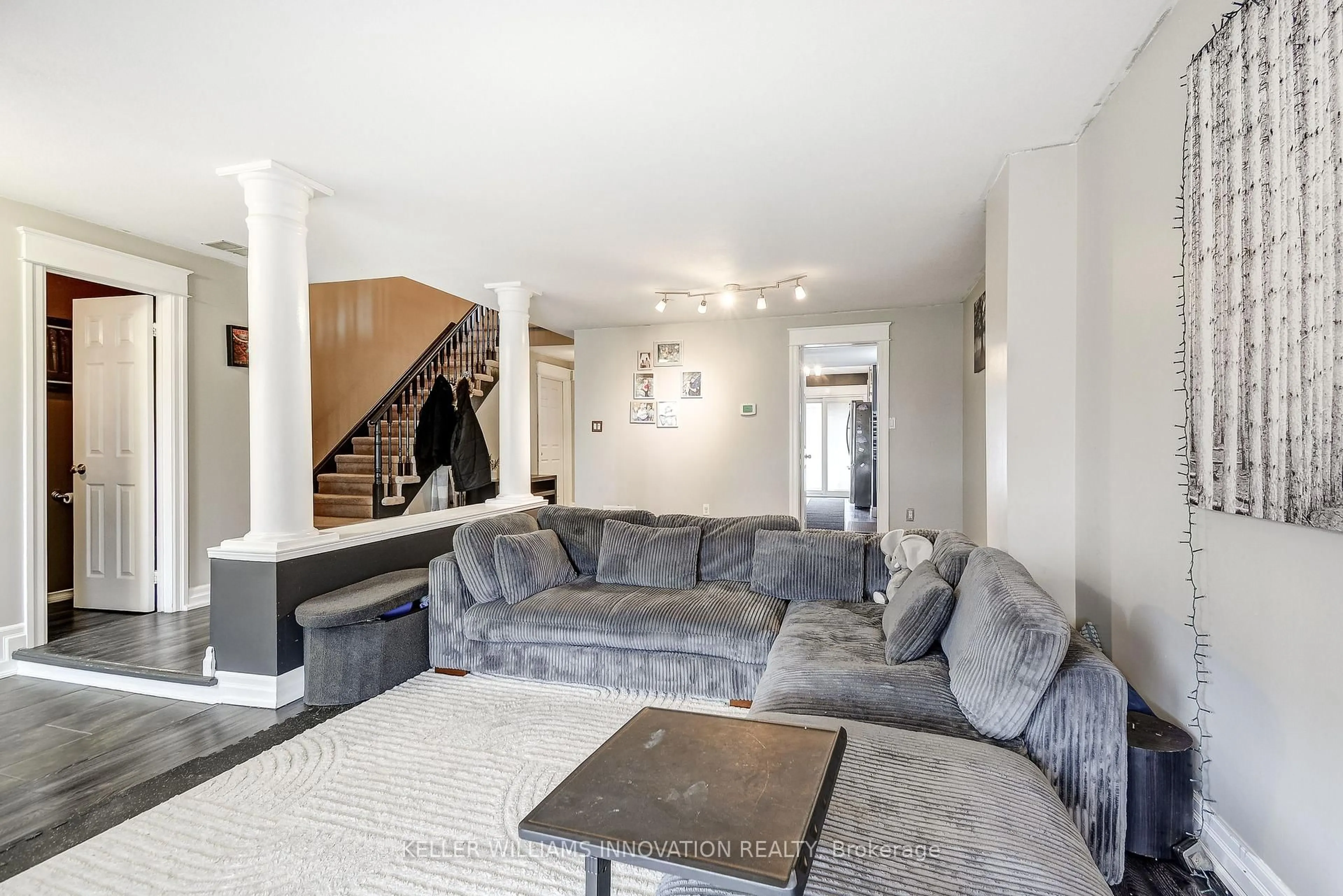 Living room with furniture, unknown for 3 Waterford Cres, Hamilton Ontario L8E 4Z8