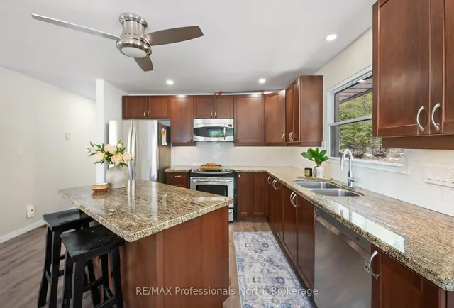 1244 Clement Lake Rd, Highlands East 4