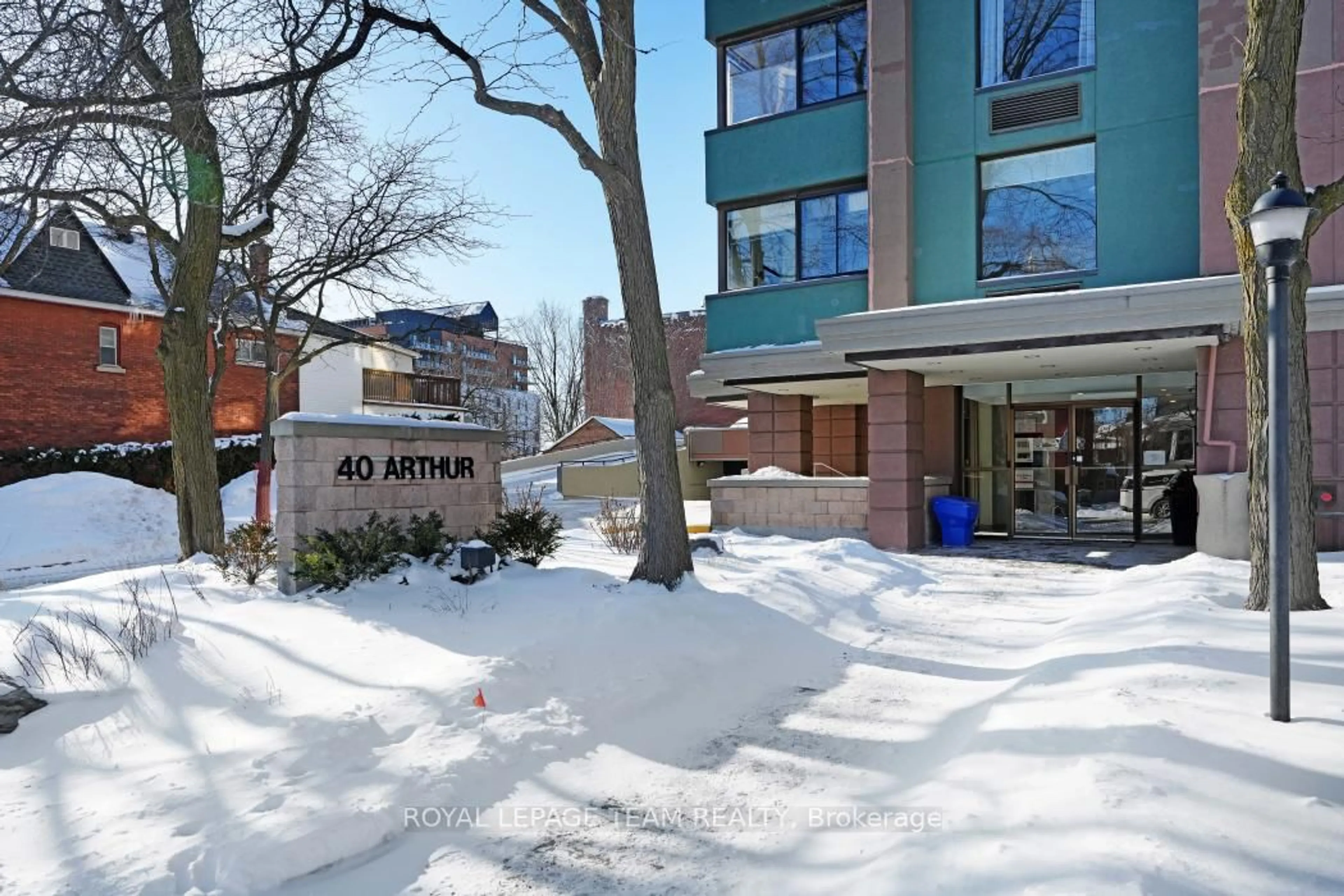 Unknown for 40 Arthur St #1004, Ottawa Ontario K1R 7T5