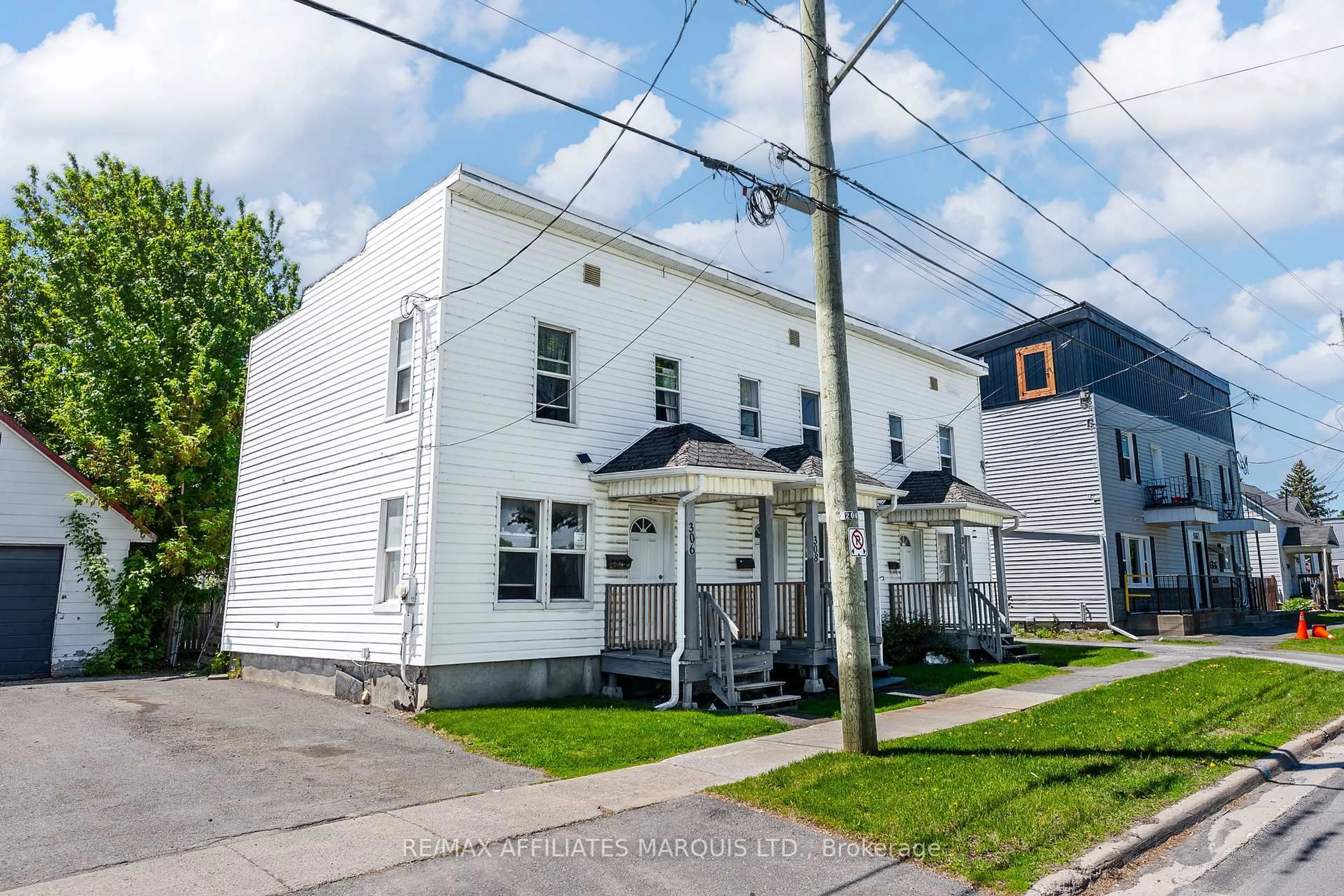 A pic from outside/outdoor area/front of a property/back of a property/a pic from drone, street for 306 Marlborough St, Cornwall Ontario K6H 4A3