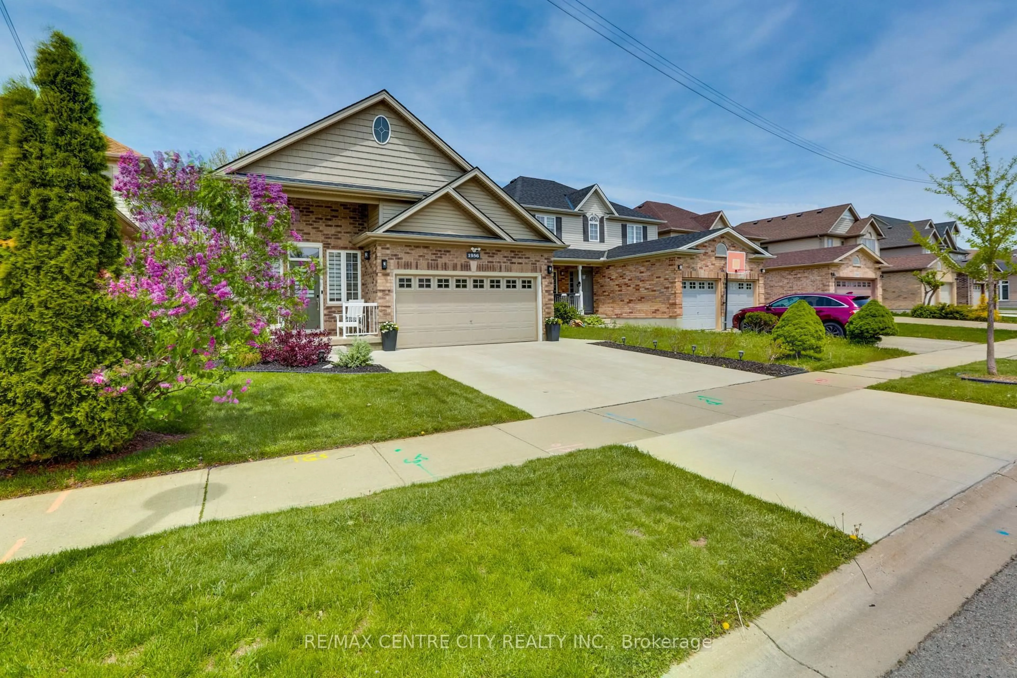Unknown for 1956 Foxwood Ave, London North Ontario N6G 0C5