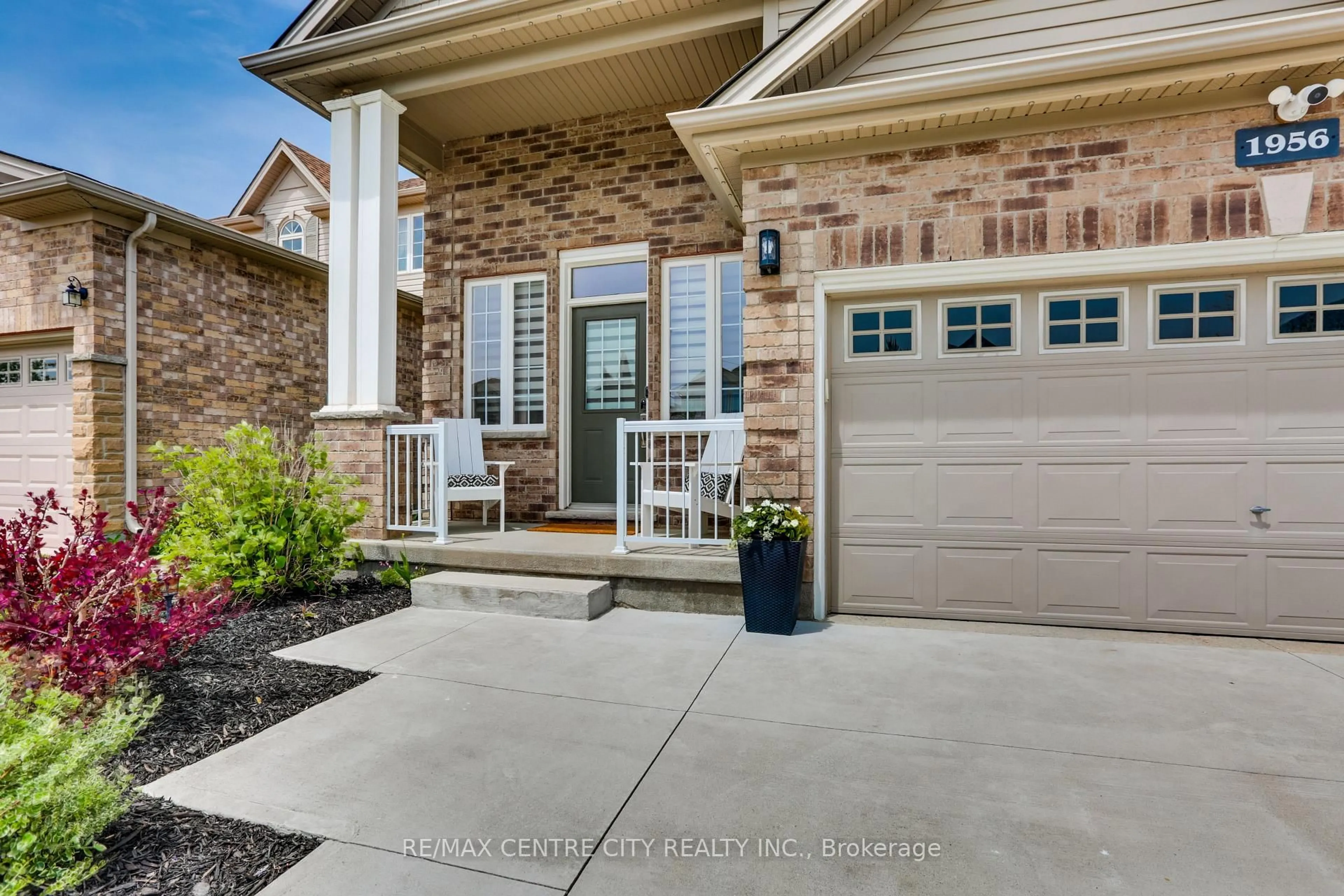 Unknown for 1956 Foxwood Ave, London North Ontario N6G 0C5
