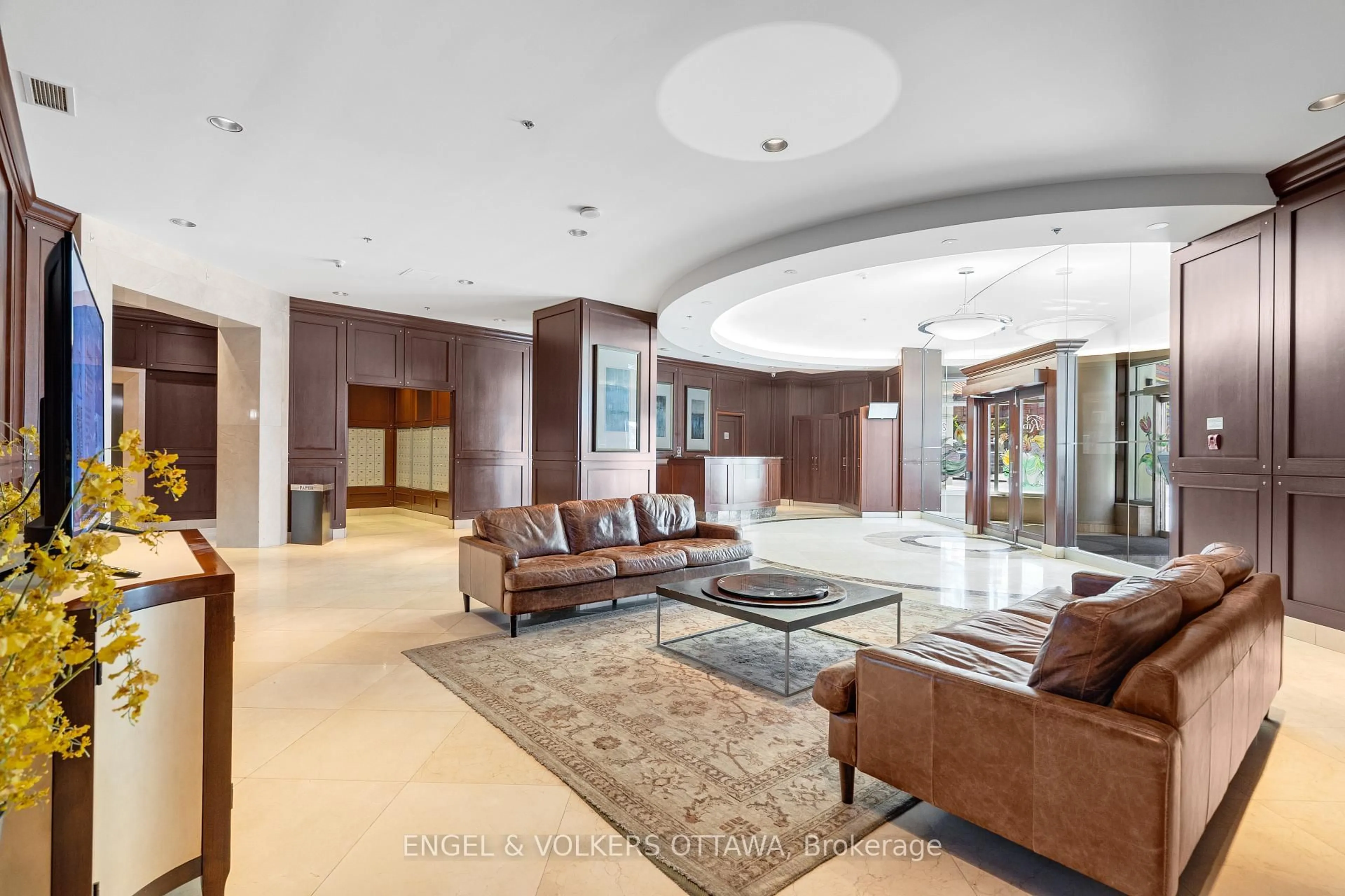 Lobby for 200 RIDEAU St #202, Ottawa Ontario K1N 5Y1