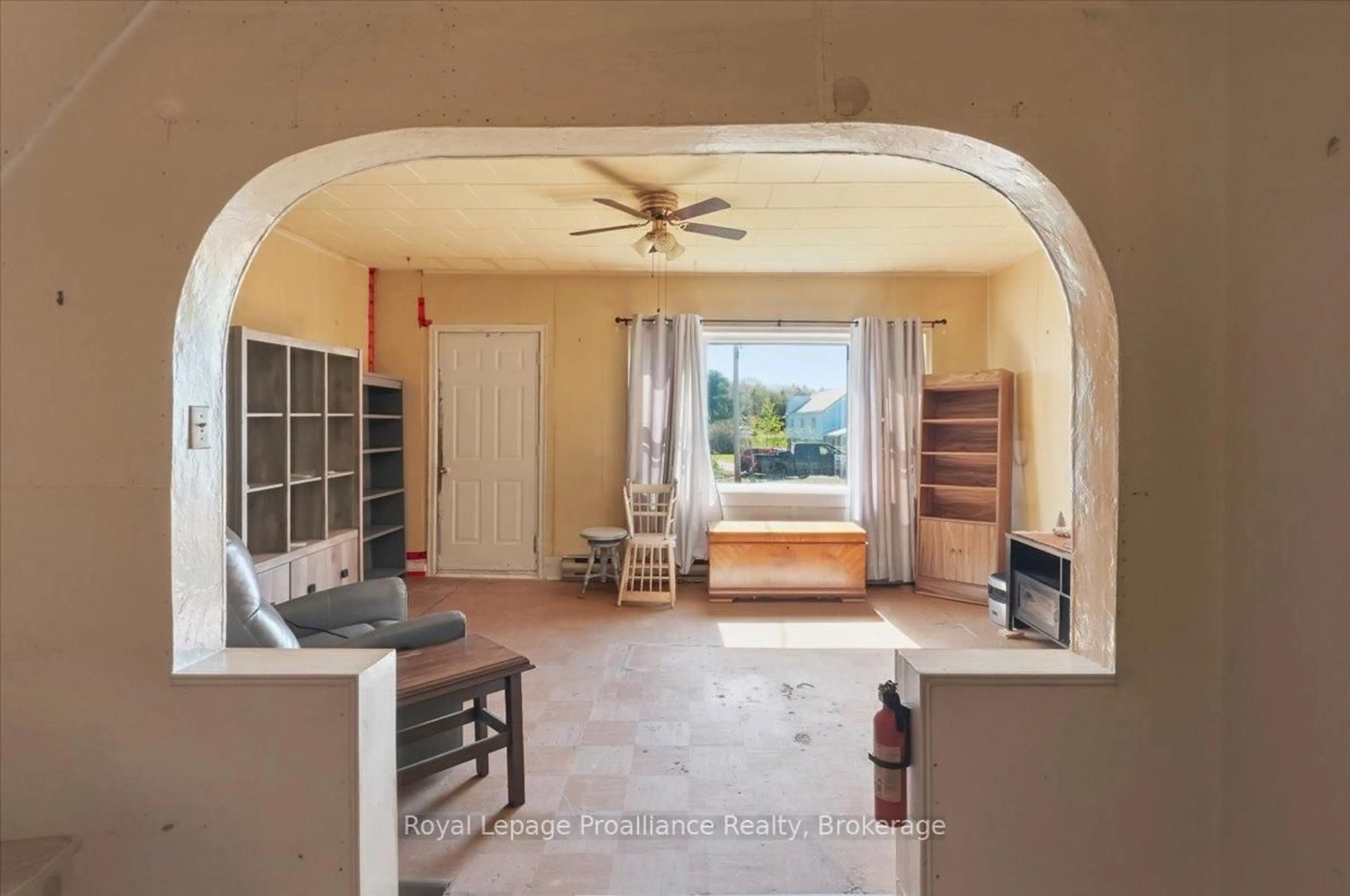 Indoor entryway for 23 Brown Ave, Madoc Ontario K0K 1Y0