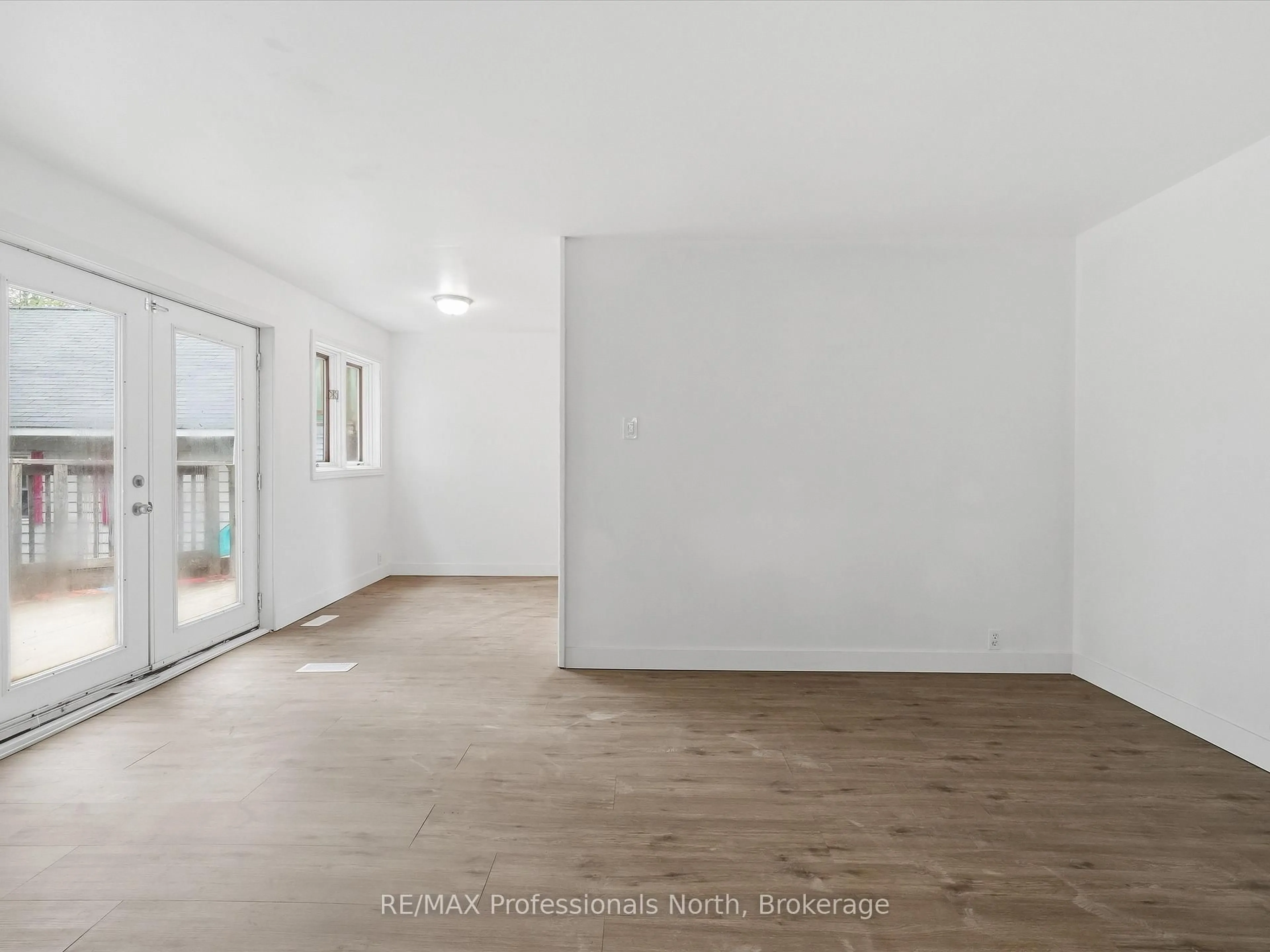 A pic of a room for 6 Kitchen Rd, Huntsville Ontario P1H 1X9