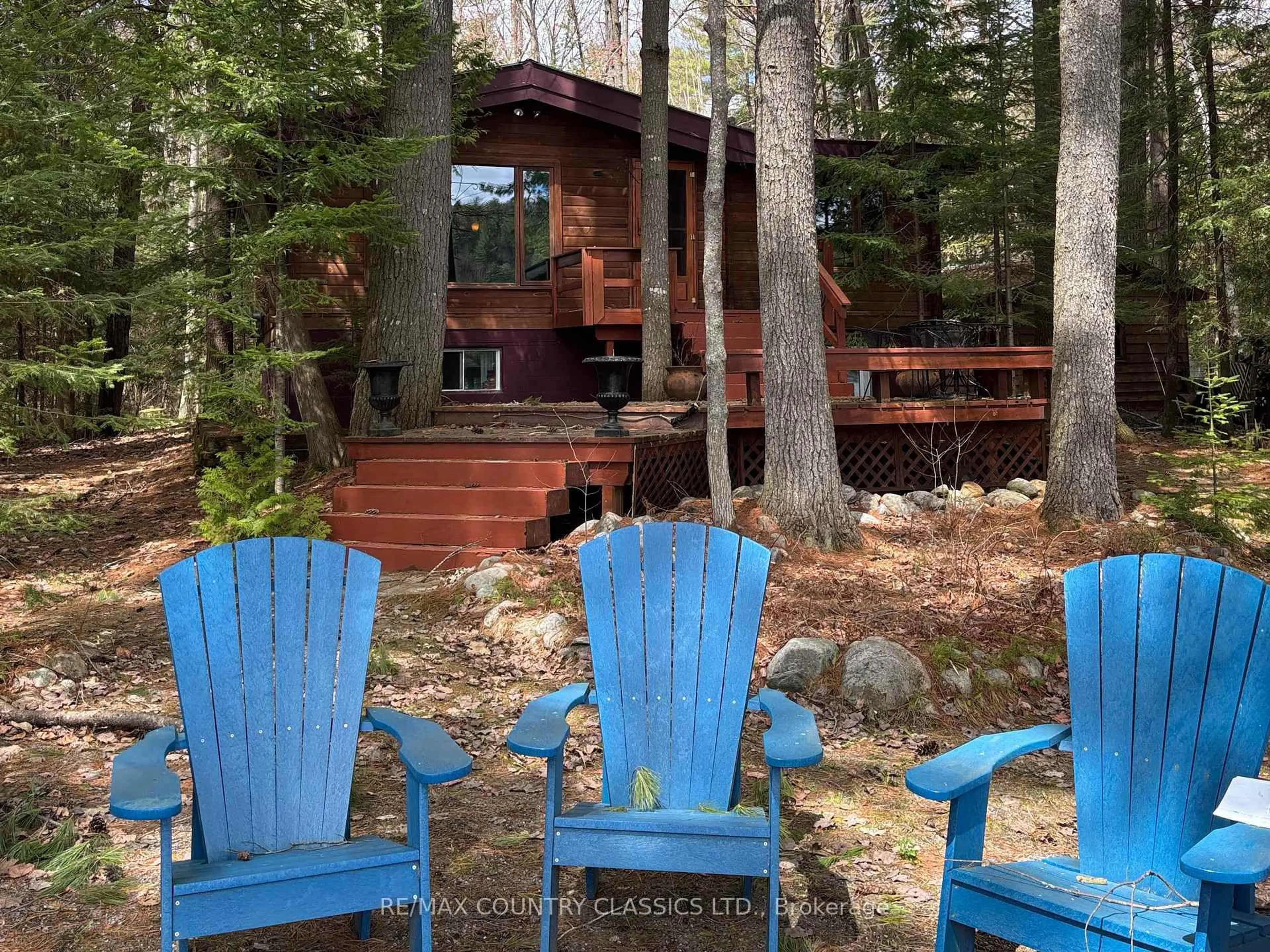 Patio, forest/trees view for 1008 Constance Rd, Dysart et al Ontario K0L 2A0