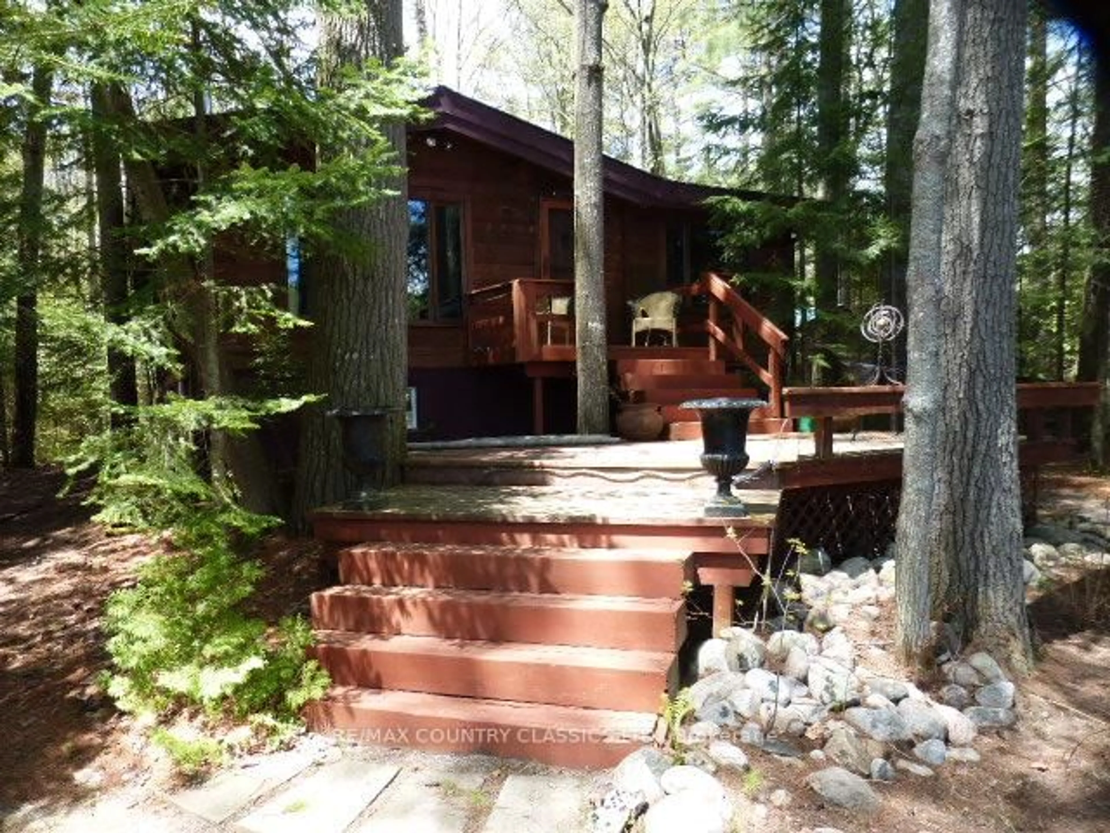 Patio, forest/trees view for 1008 Constance Rd, Dysart et al Ontario K0L 2A0