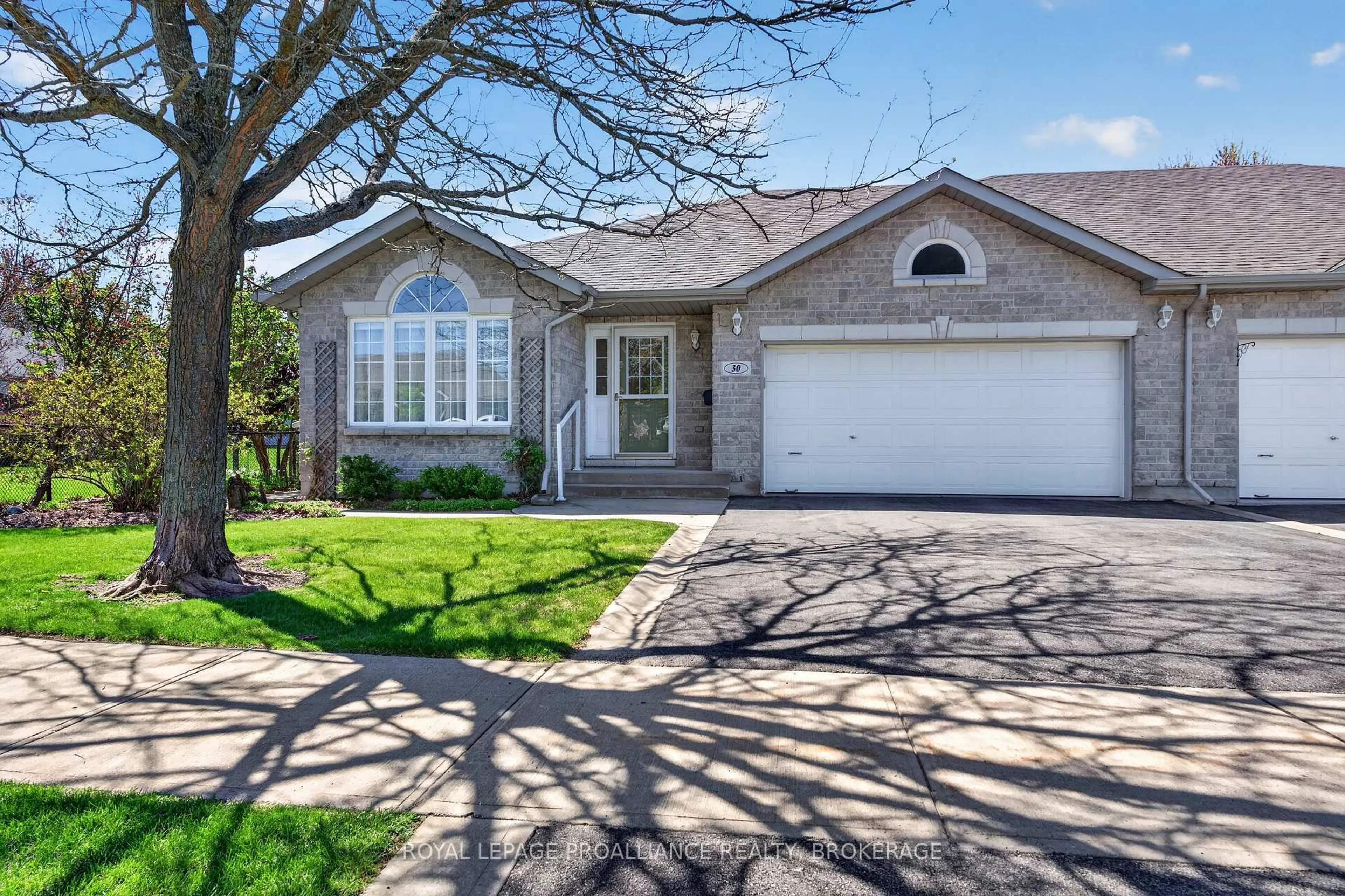 Unknown for 30 Ellesmeer Ave, Kingston Ontario K7P 3H7