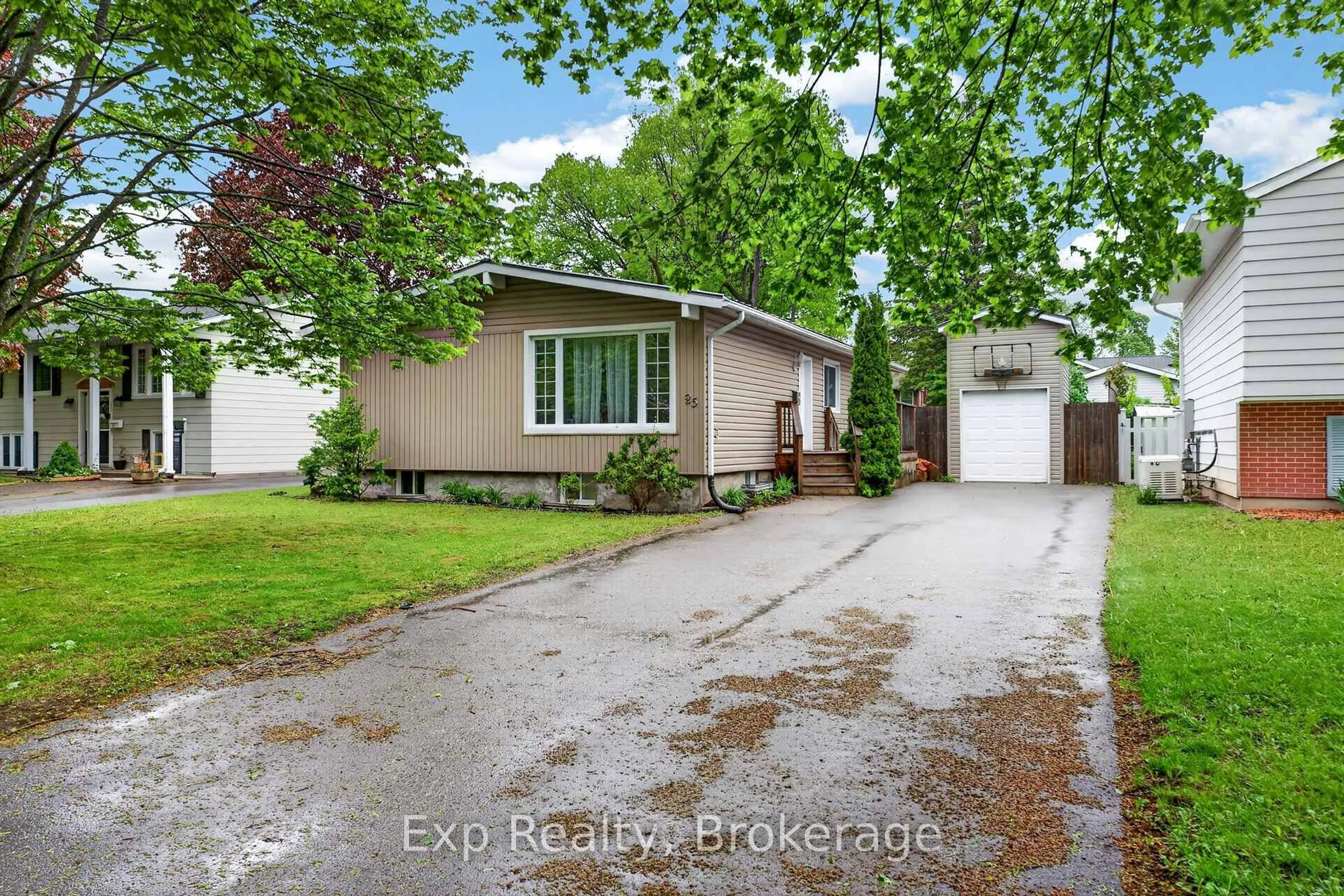 A pic from outside/outdoor area/front of a property/back of a property/a pic from drone, street for 25 Mcquade Dr, Quinte West Ontario K8V 2G2