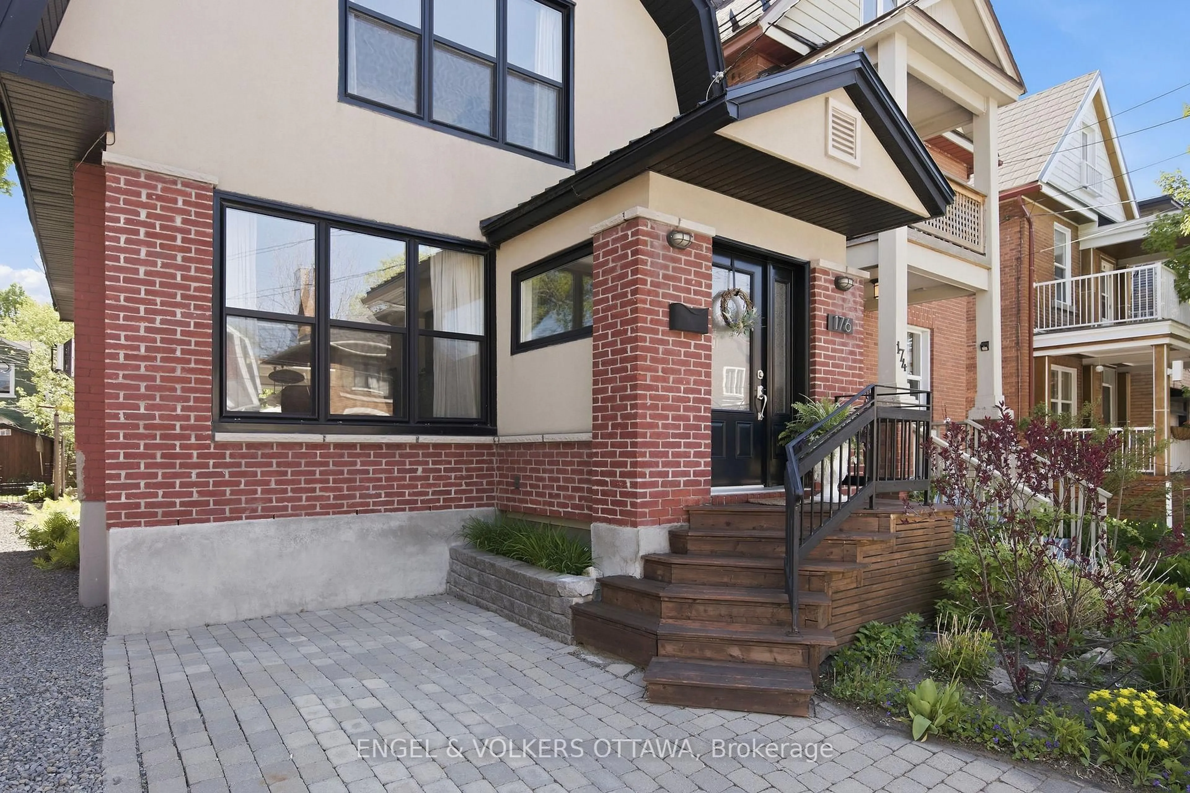 Home with brick exterior material, street for 176 Hinton Ave, Ottawa Ontario K1Y 1A1