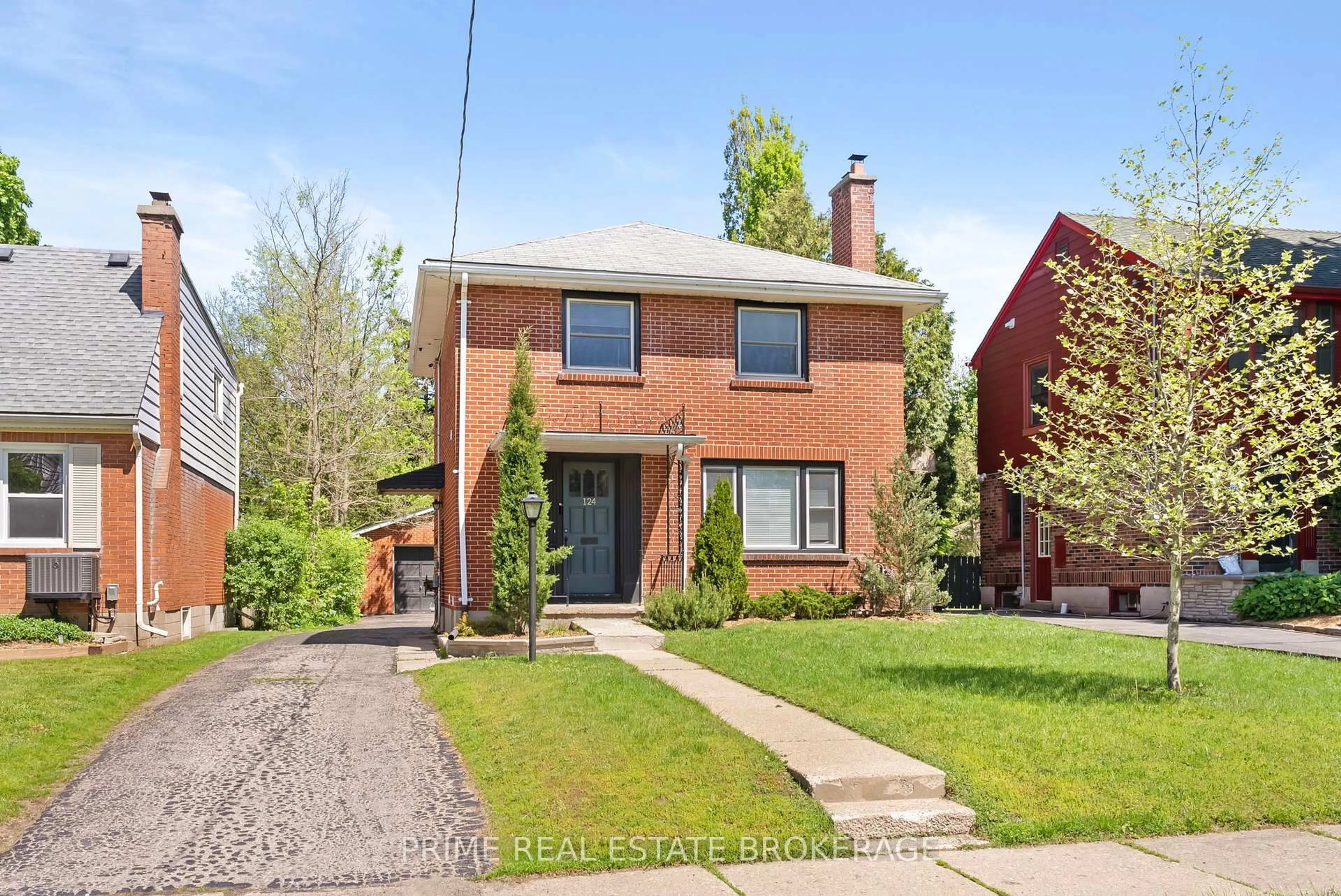 Home with brick exterior material, street for 124 Regent St, London East Ontario N6A 2G4