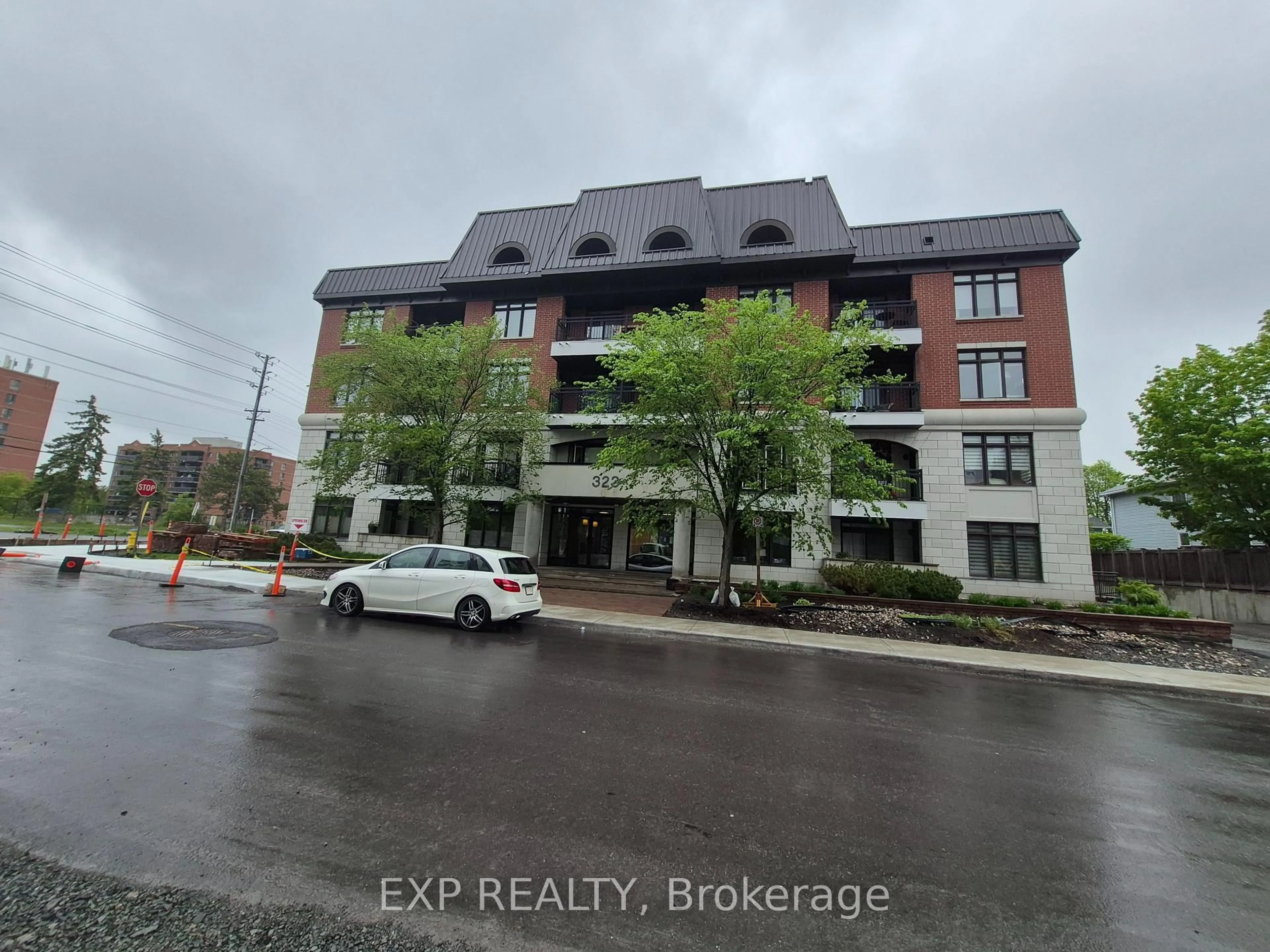 Unknown for 323 Winona Ave #10, Ottawa Ontario K1Z 5H3