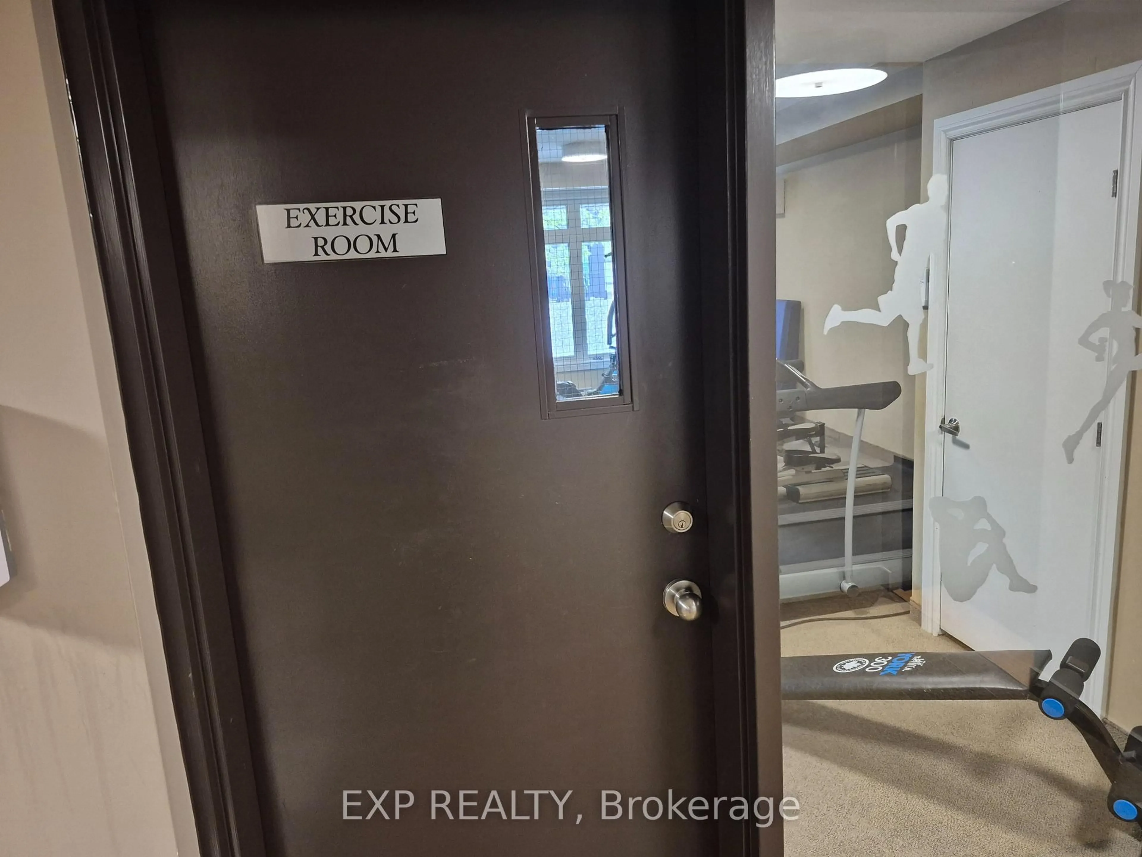 Indoor entryway for 323 Winona Ave #10, Ottawa Ontario K1Z 5H3