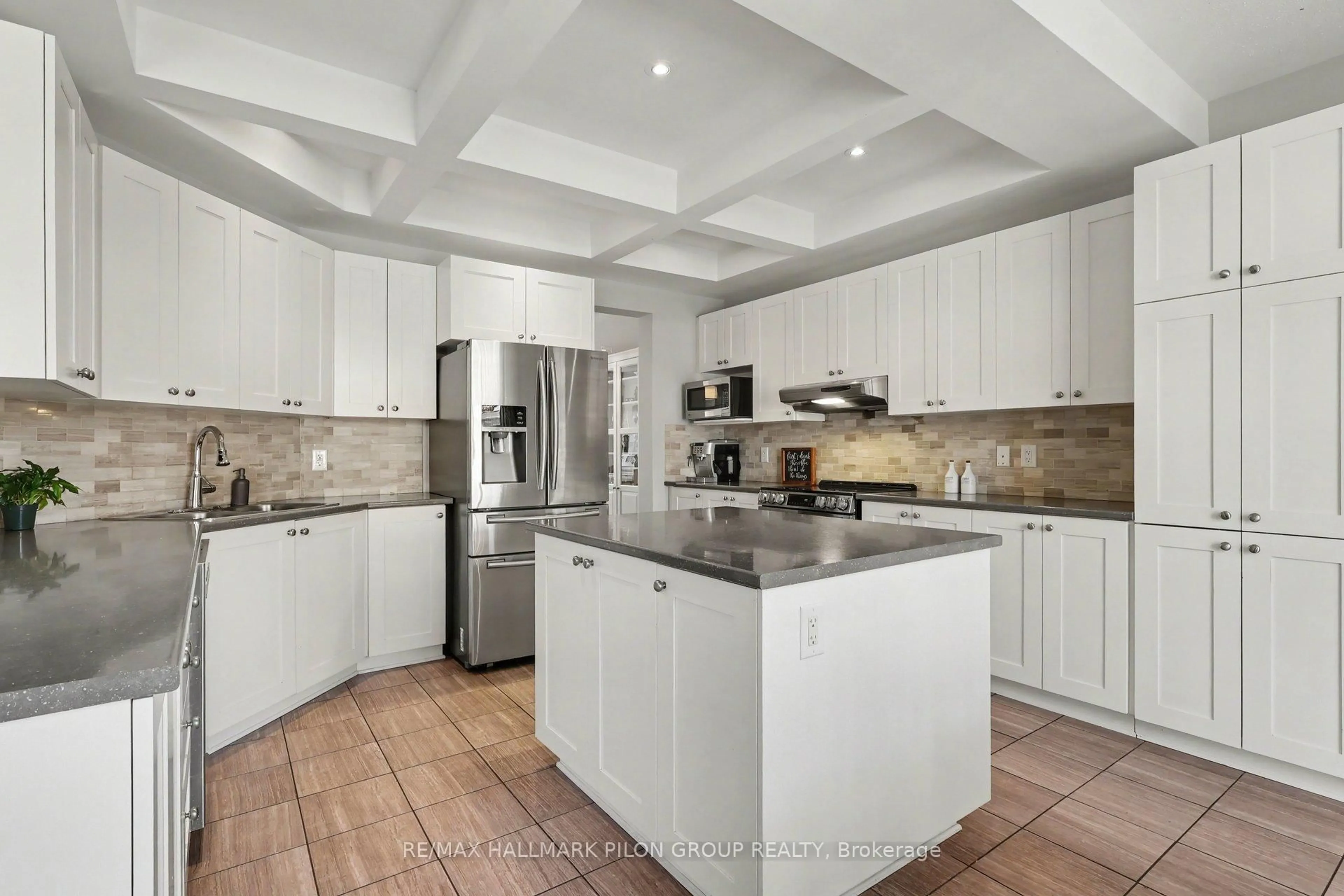 Open concept kitchen, ceramic/tile floor for 253 Terrapin Terr, Ottawa Ontario K4A 0W2