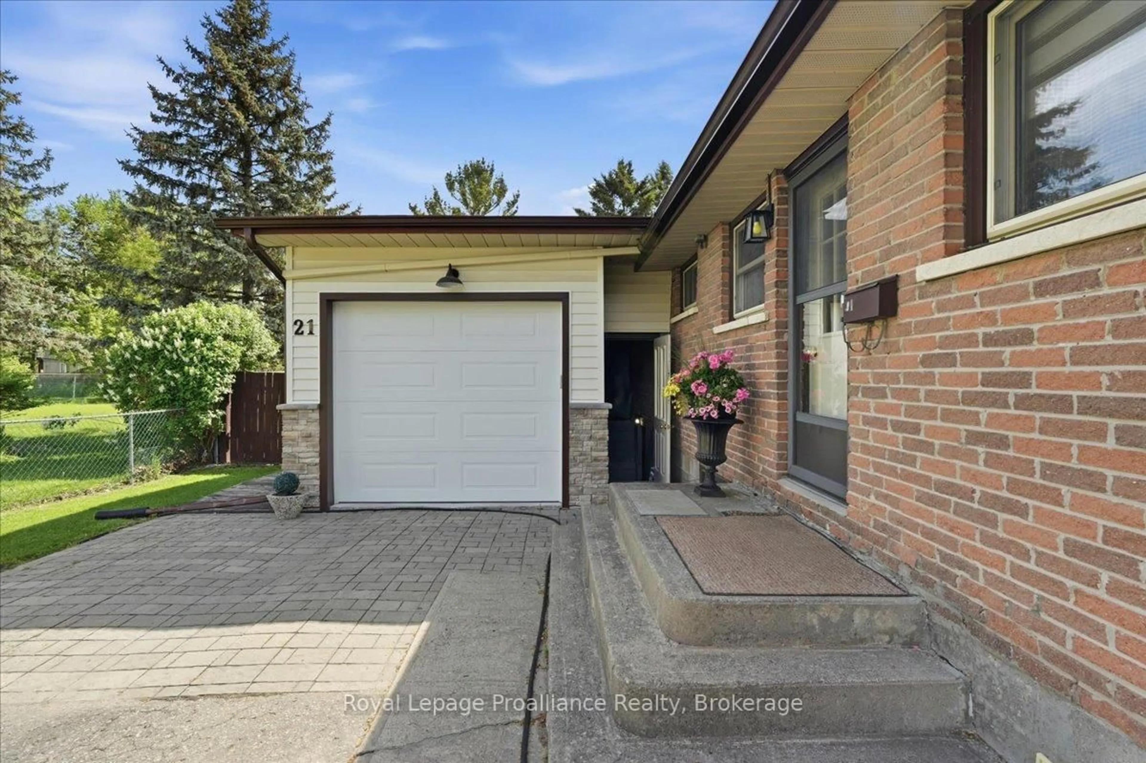 Unknown for 21 Glendale Rd, Belleville Ontario K8P 4H4