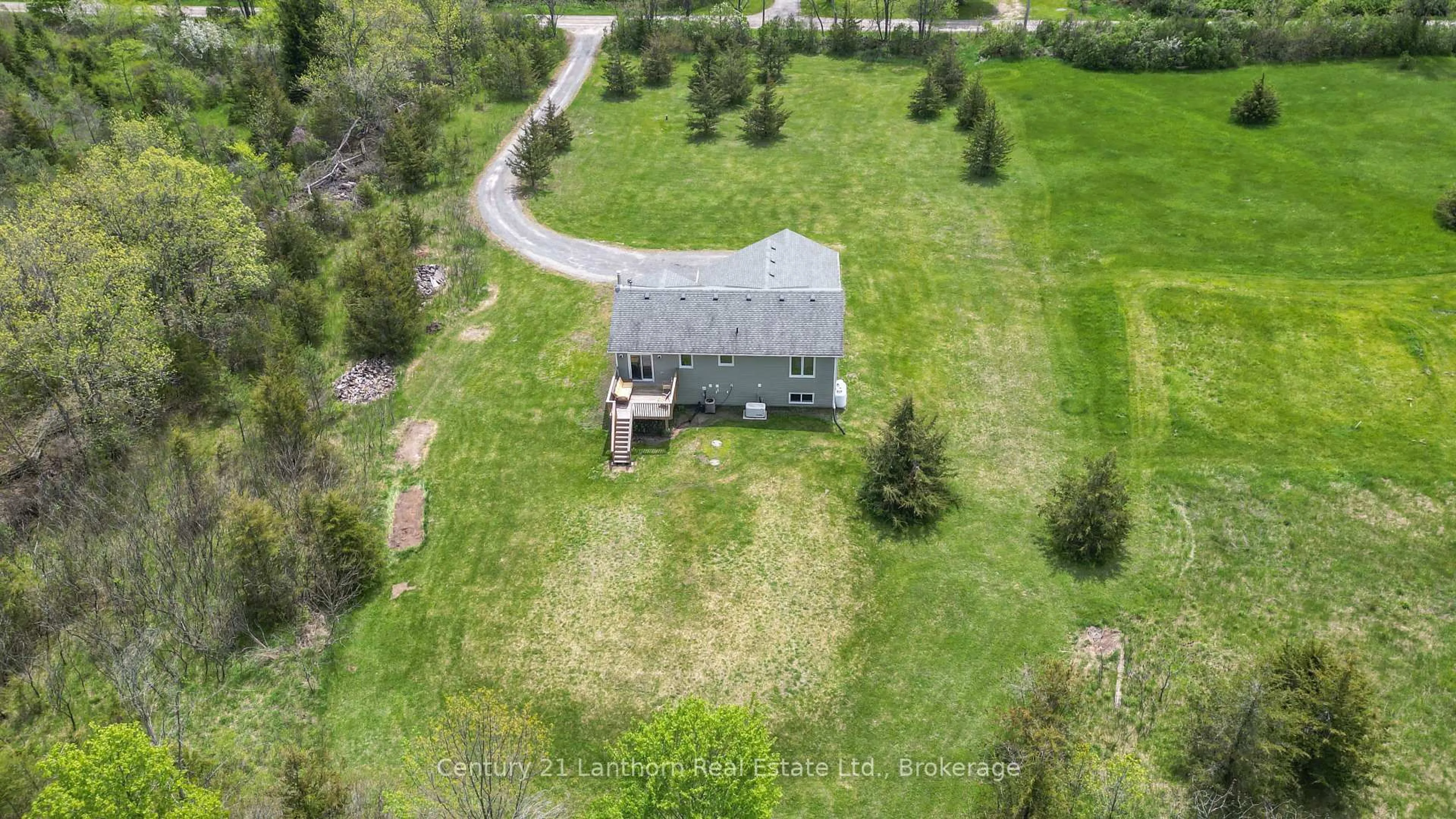 A pic from outside/outdoor area/front of a property/back of a property/a pic from drone, unknown for 488 Johnston Rd, Thomasburg Ontario K0K 3H0