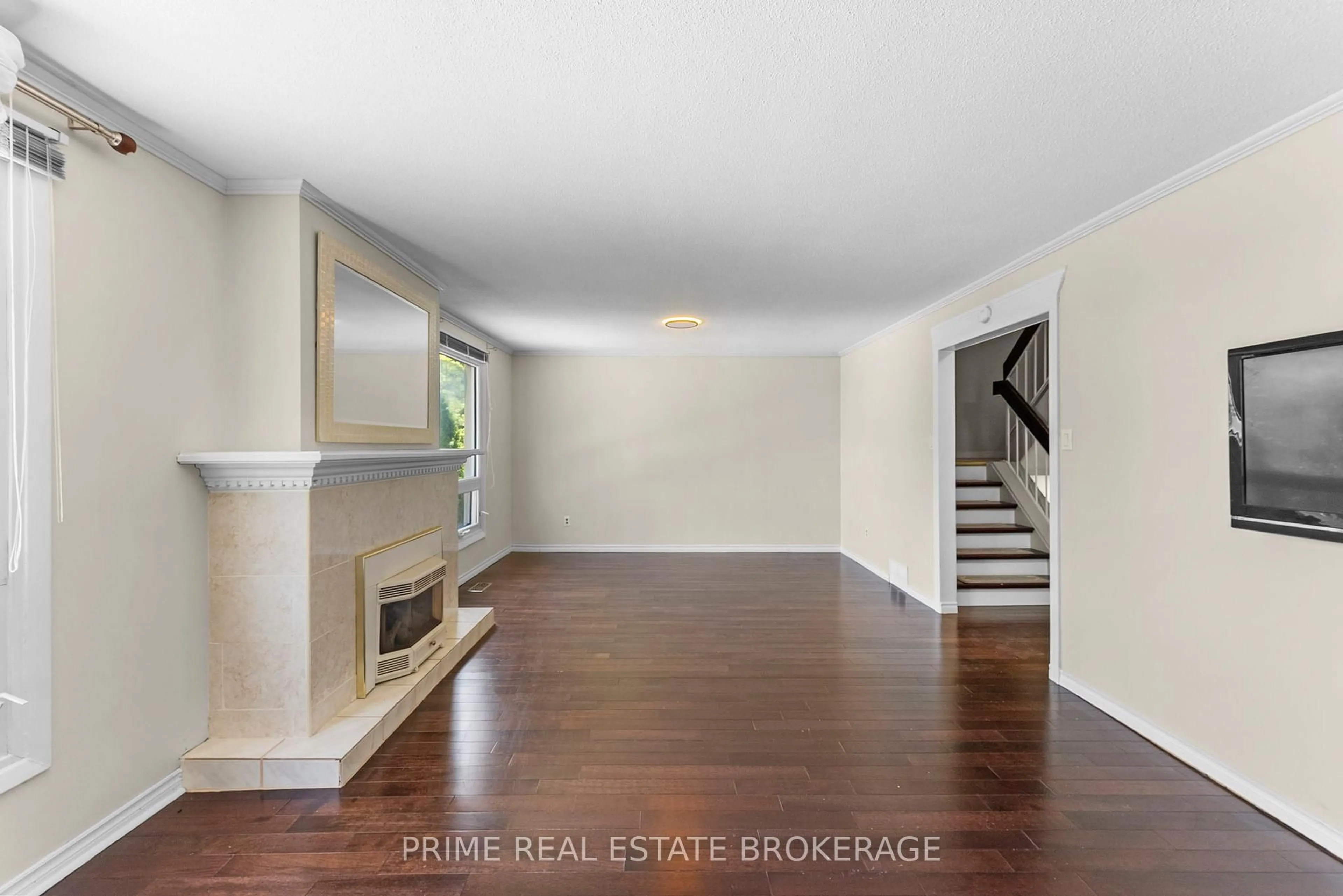 Unknown for 315 Everglade Cres, London North Ontario N6H 4M7