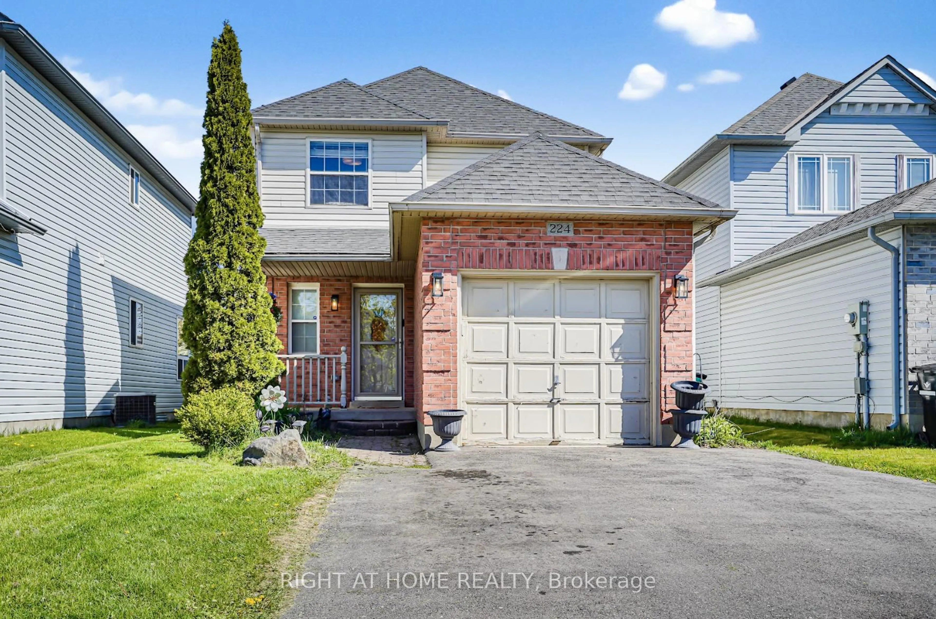 Home with brick exterior material, street for 224 Hilltop Dr, North Dumfries Ontario N0B 1E0