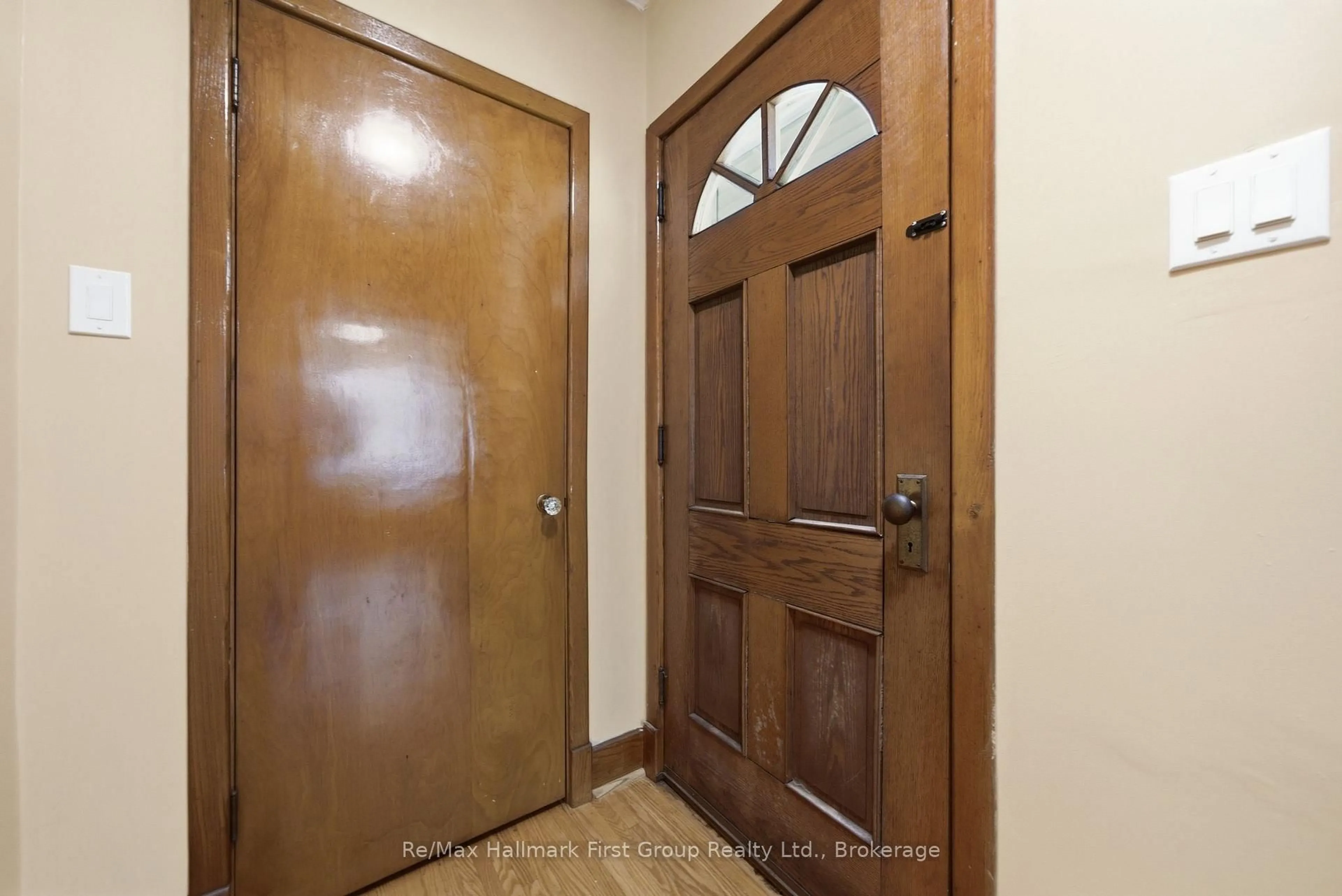 Indoor entryway for 5283 Hillview Dr, Hamilton Township Ontario K0K 2H0