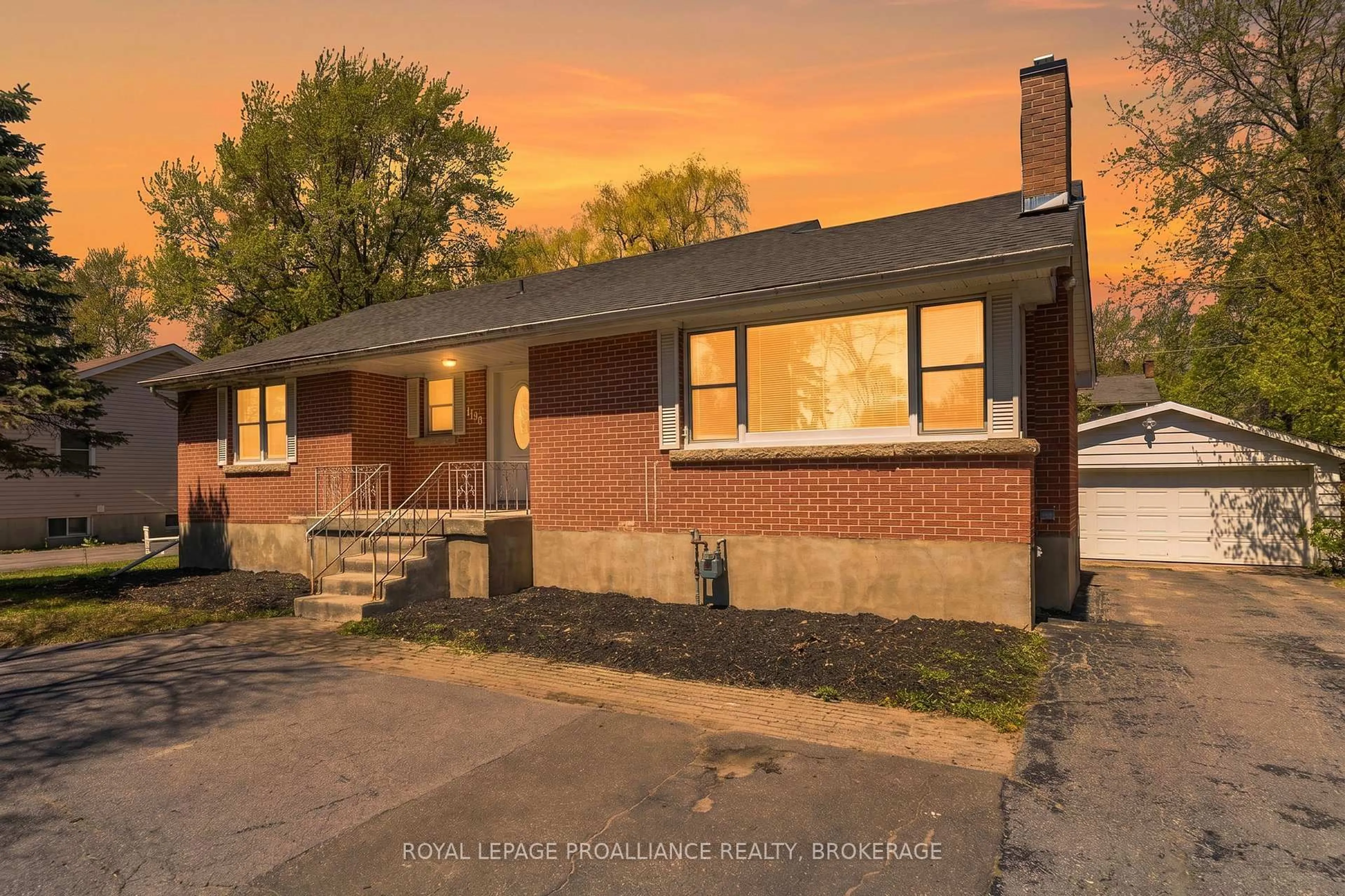 Home with brick exterior material, street for 1101 Johnson St, Kingston Ontario K7M 2N6