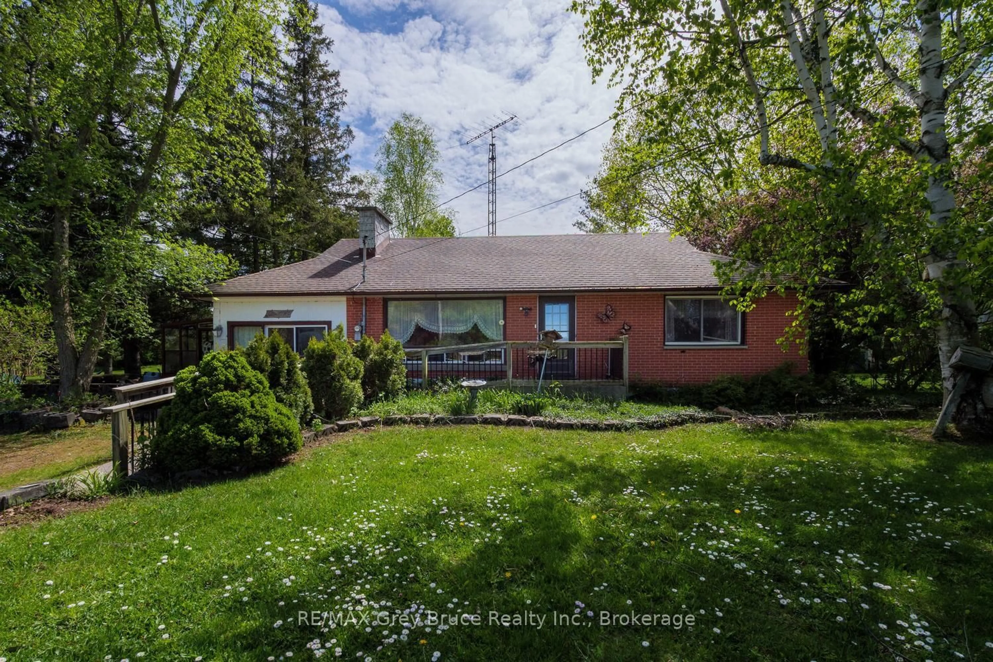 Unknown for 515 Princess St, Georgian Bluffs Ontario N0H 2K0