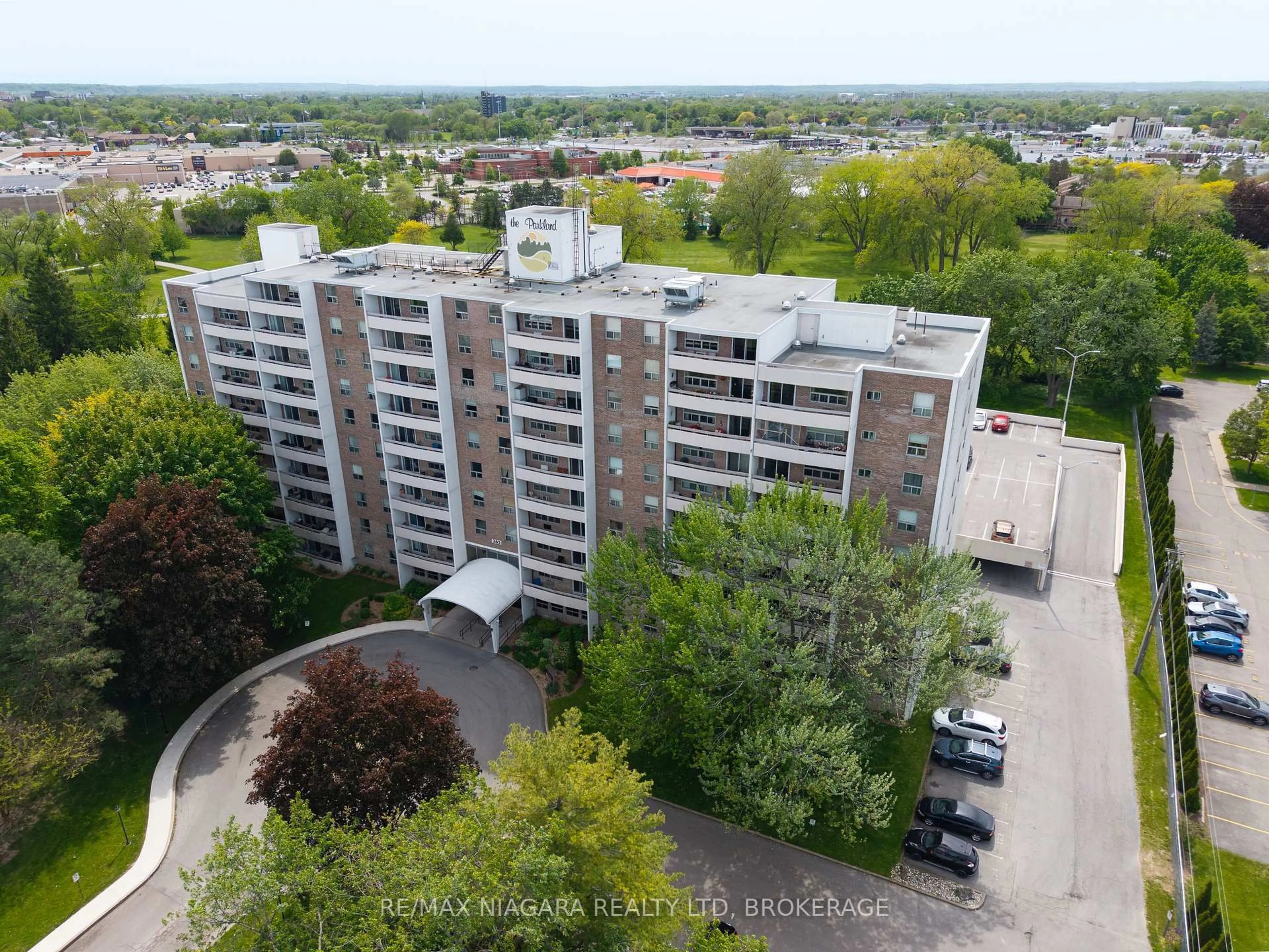 A pic from outside/outdoor area/front of a property/back of a property/a pic from drone, city buildings view from balcony for 365 Geneva St #407, St. Catharines Ontario L2N 5S7