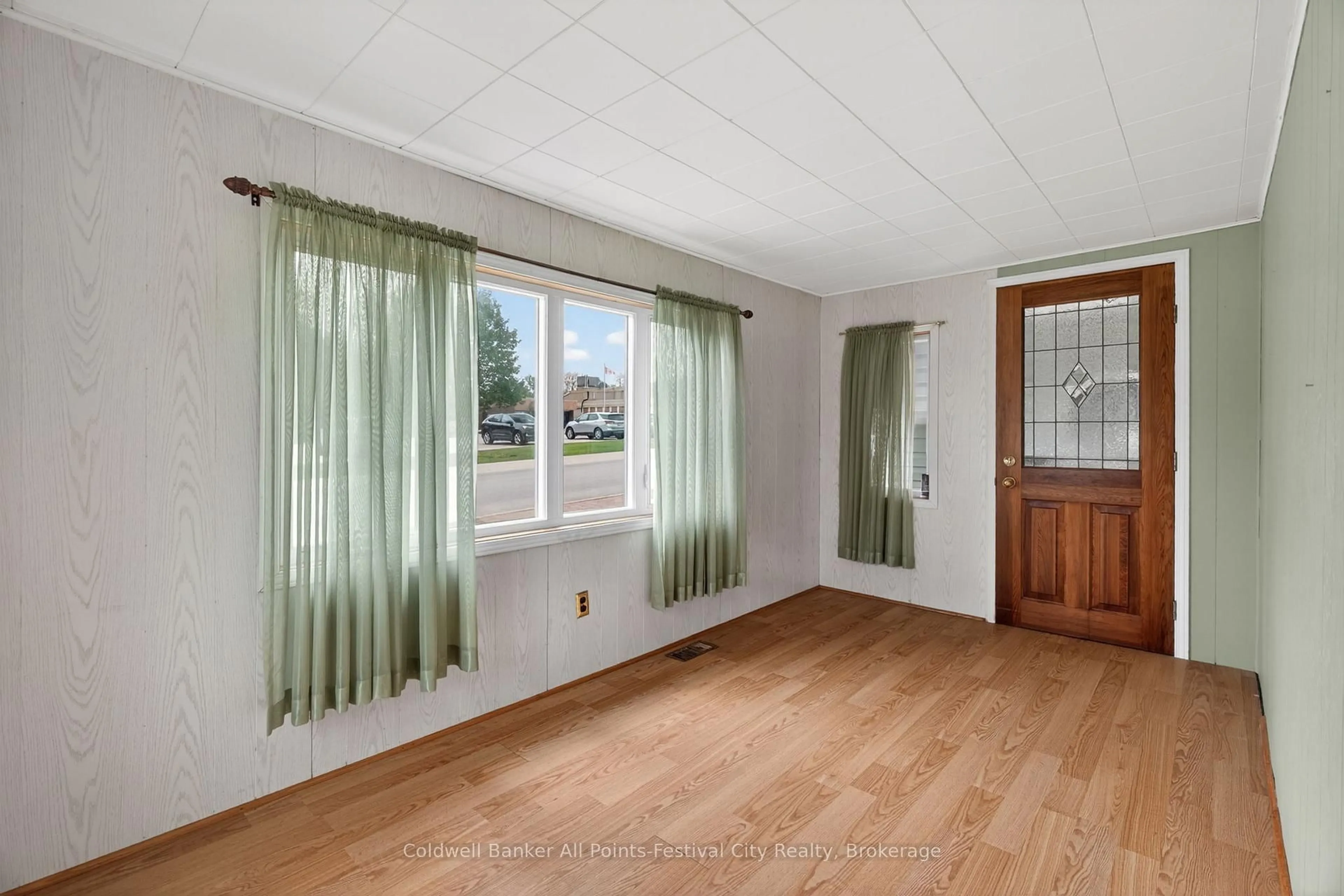 A pic of a room for 484 Bob St, Huron-Kinloss Ontario N0G 2H0