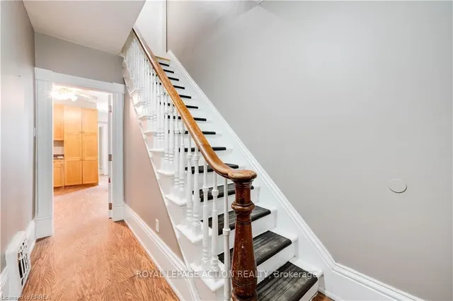 300 Dalhousie St, Brantford 3
