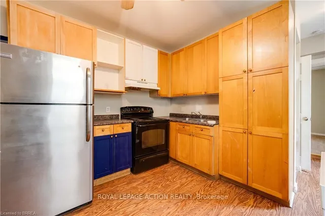 300 Dalhousie St, Brantford 5