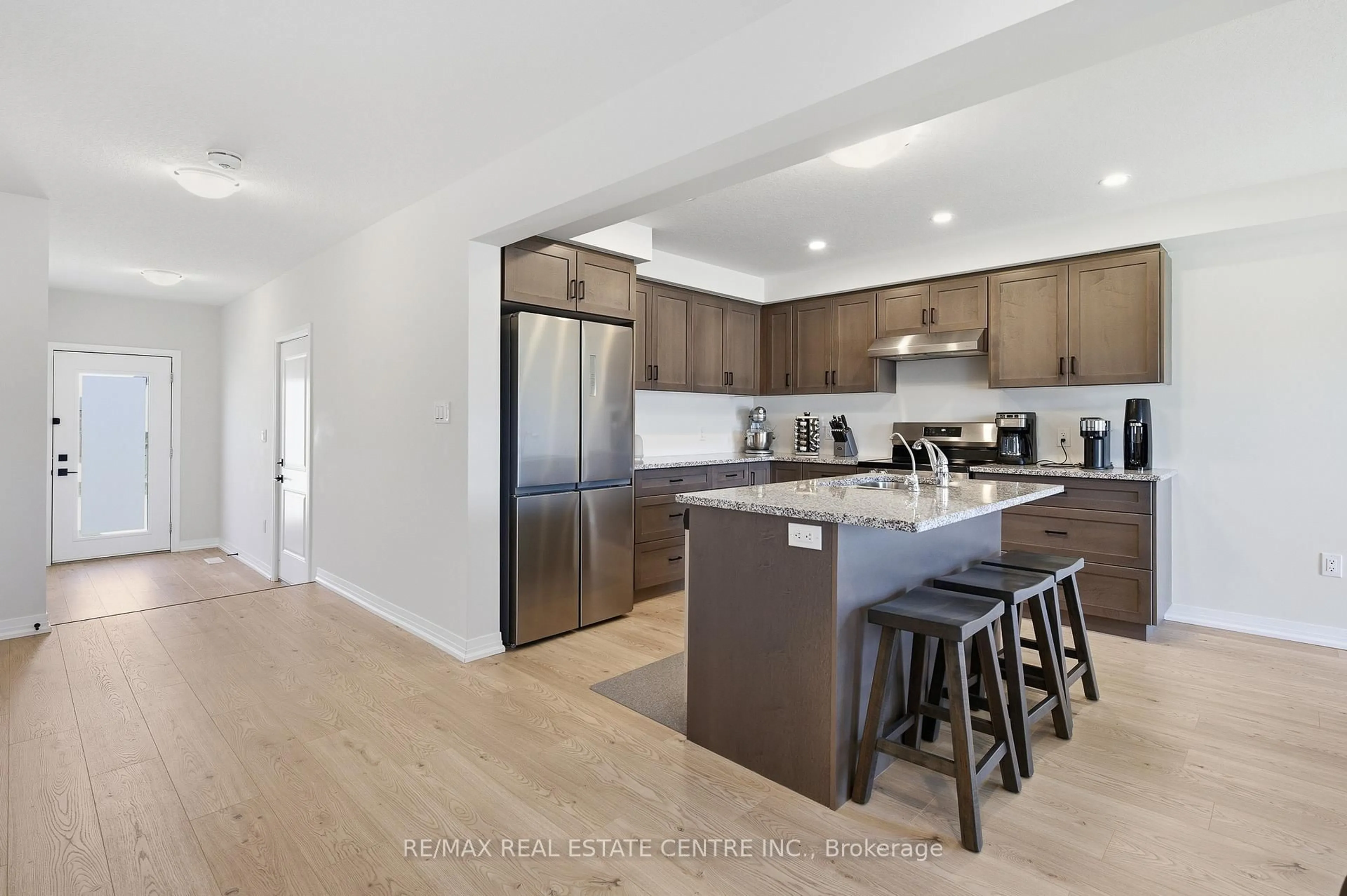 Open concept kitchen, unknown for 45 Bastien St, Cambridge Ontario N1R 5S2