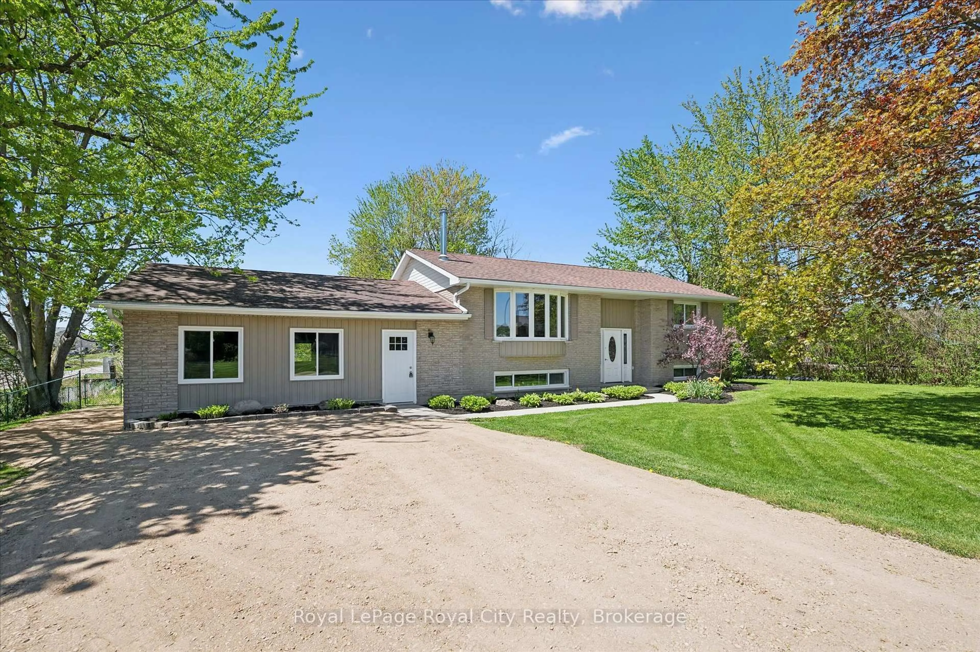 A pic from outside/outdoor area/front of a property/back of a property/a pic from drone, street for 4 Macdonald St, Centre Wellington Ontario N0B 1S0