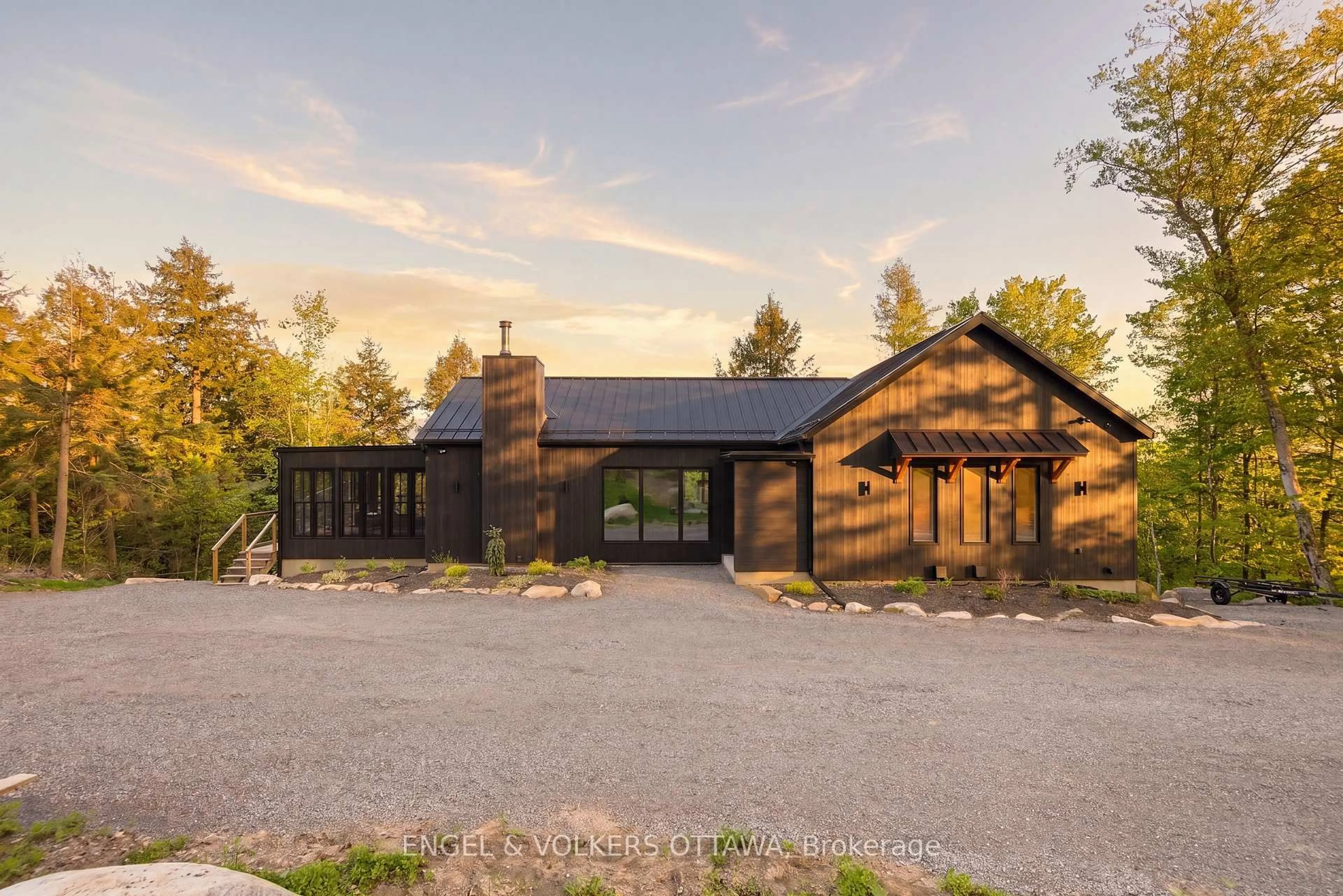Home with brick exterior material, mountain view for 189 Shady Maple Rd, Burnstown Ontario K0J 1G0