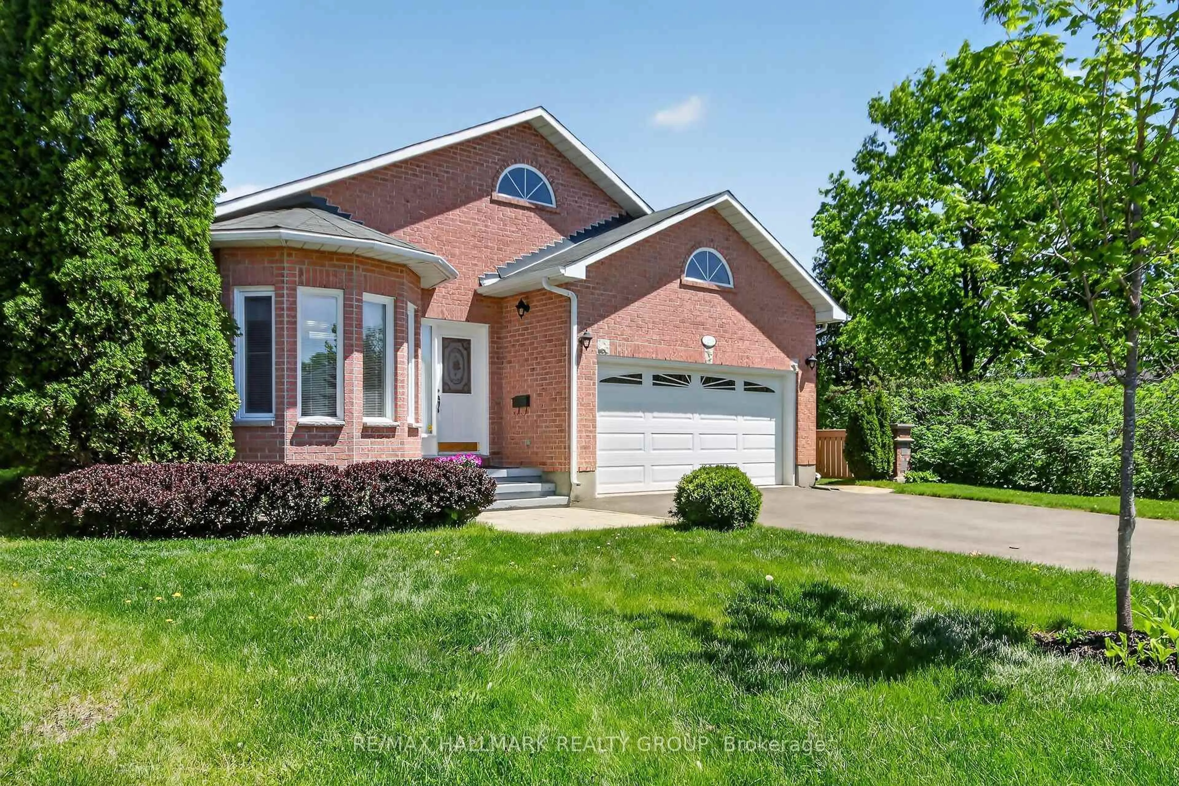 Home with brick exterior material, street for 1206 Matheson Rd, Ottawa Ontario K1J 1A7