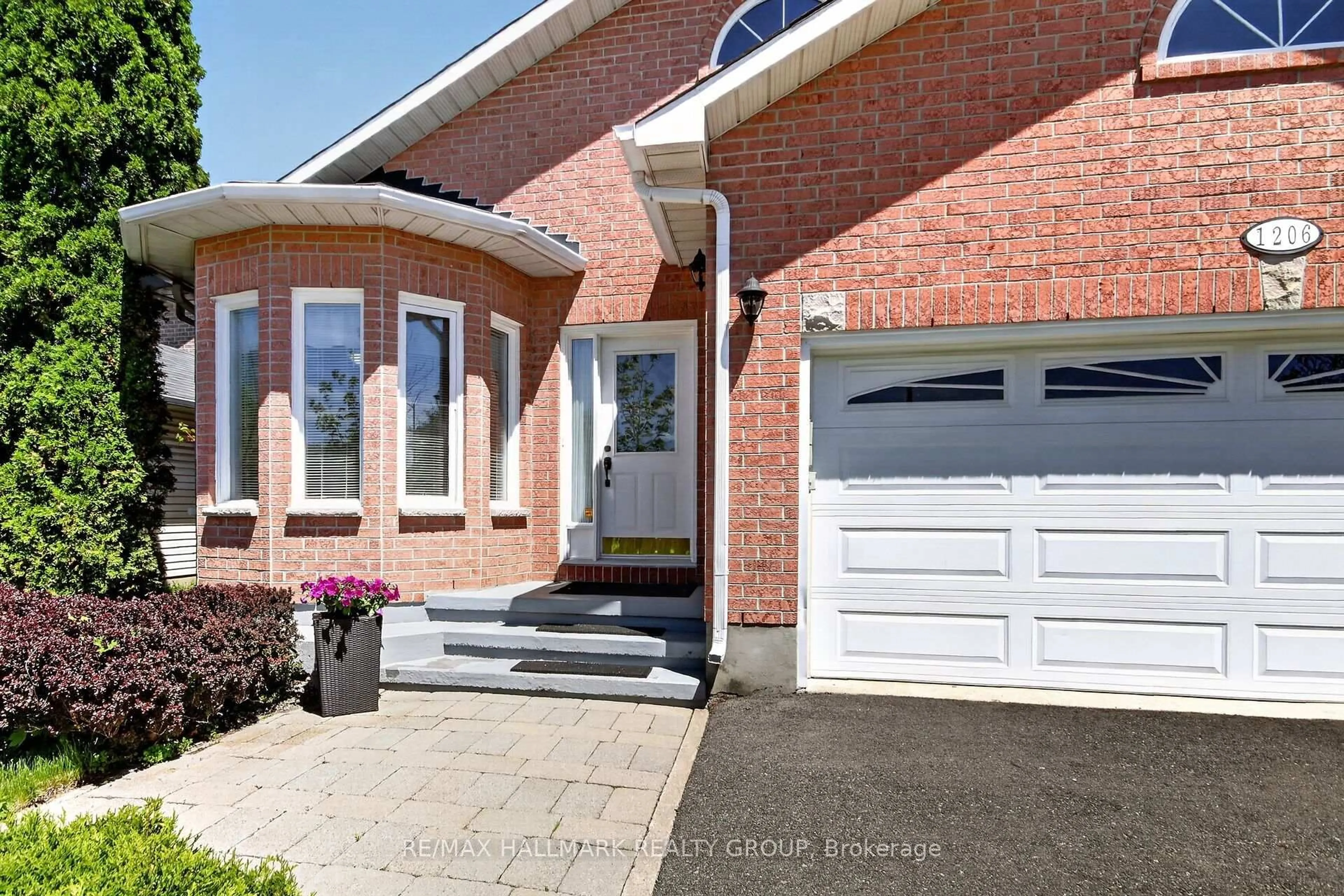 Home with brick exterior material, street for 1206 Matheson Rd, Ottawa Ontario K1J 1A7