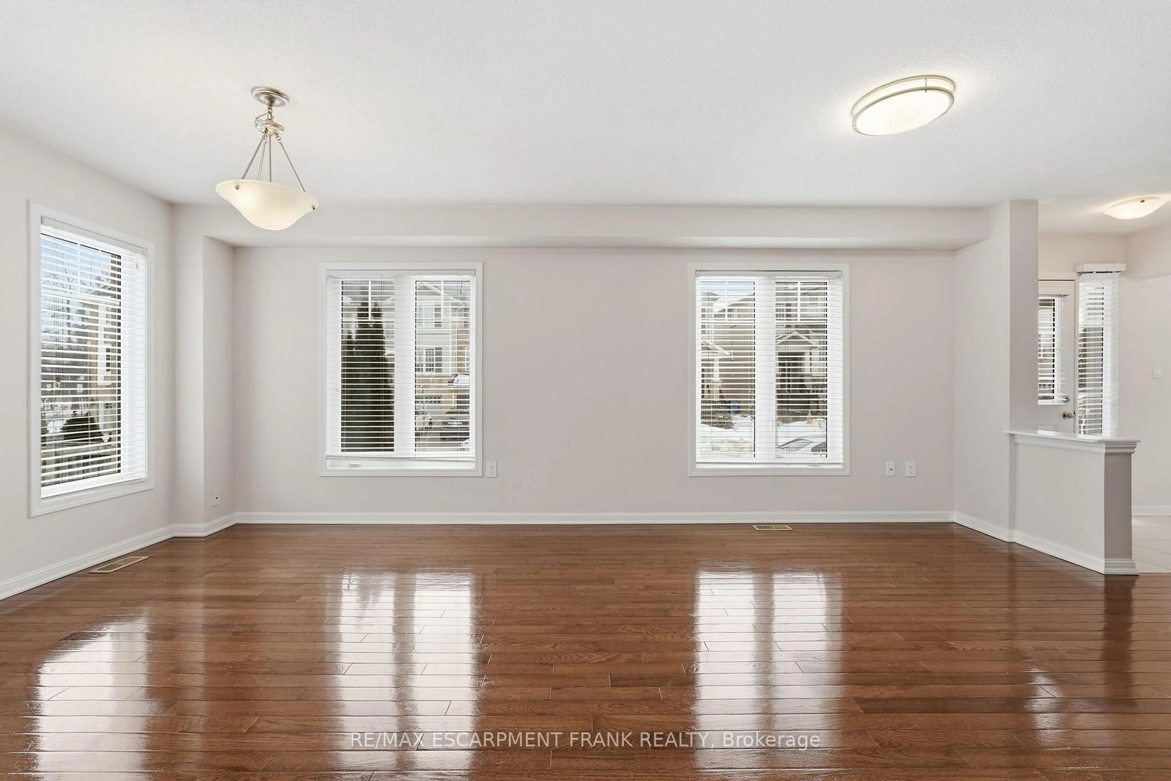 A pic of a room for 12 EMICK Dr, Hamilton Ontario L9K 0C8