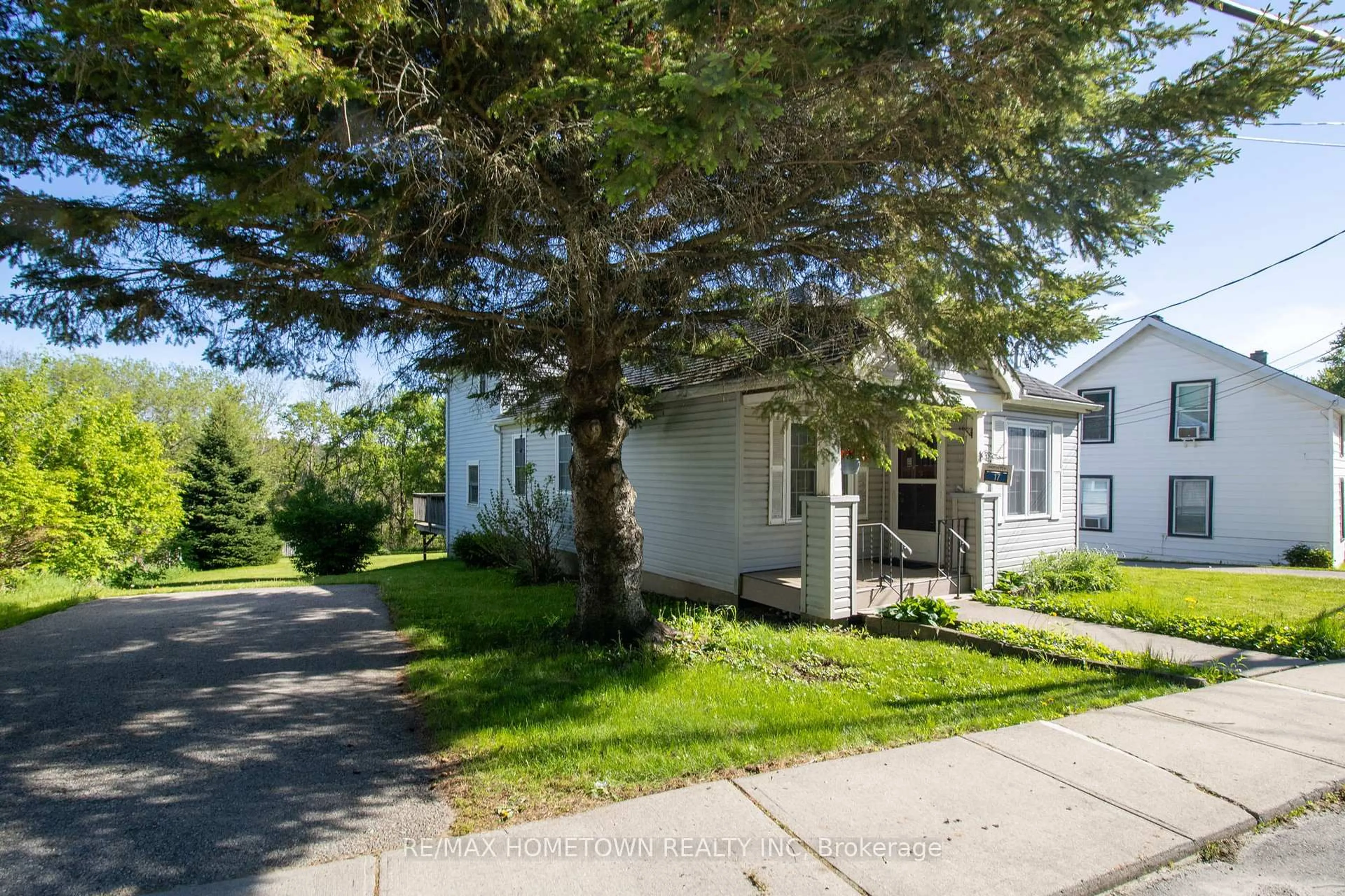 Unknown for 17 Main St, Elizabethtown-Kitley Ontario K0E 1M0