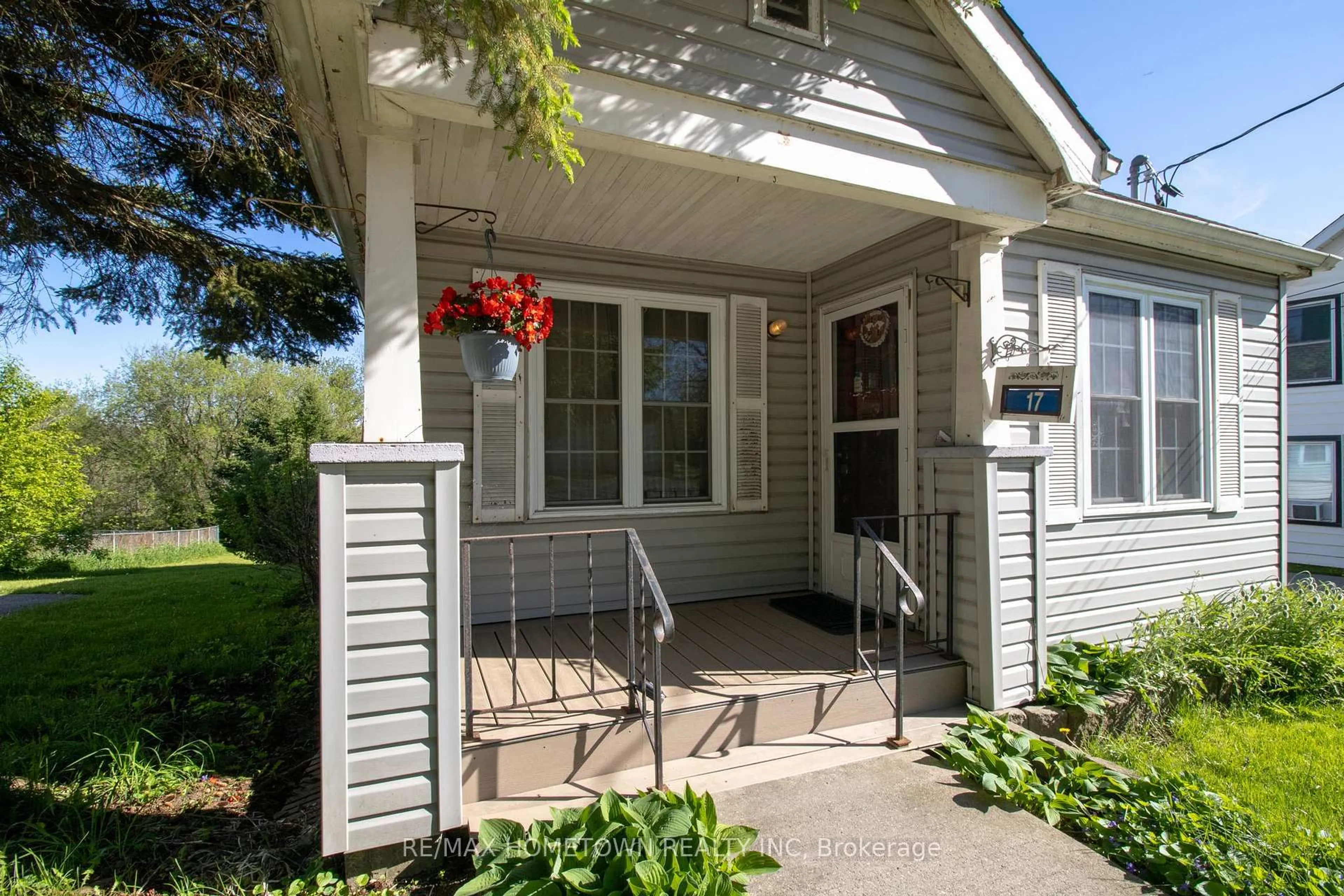 Unknown for 17 Main St, Elizabethtown-Kitley Ontario K0E 1M0
