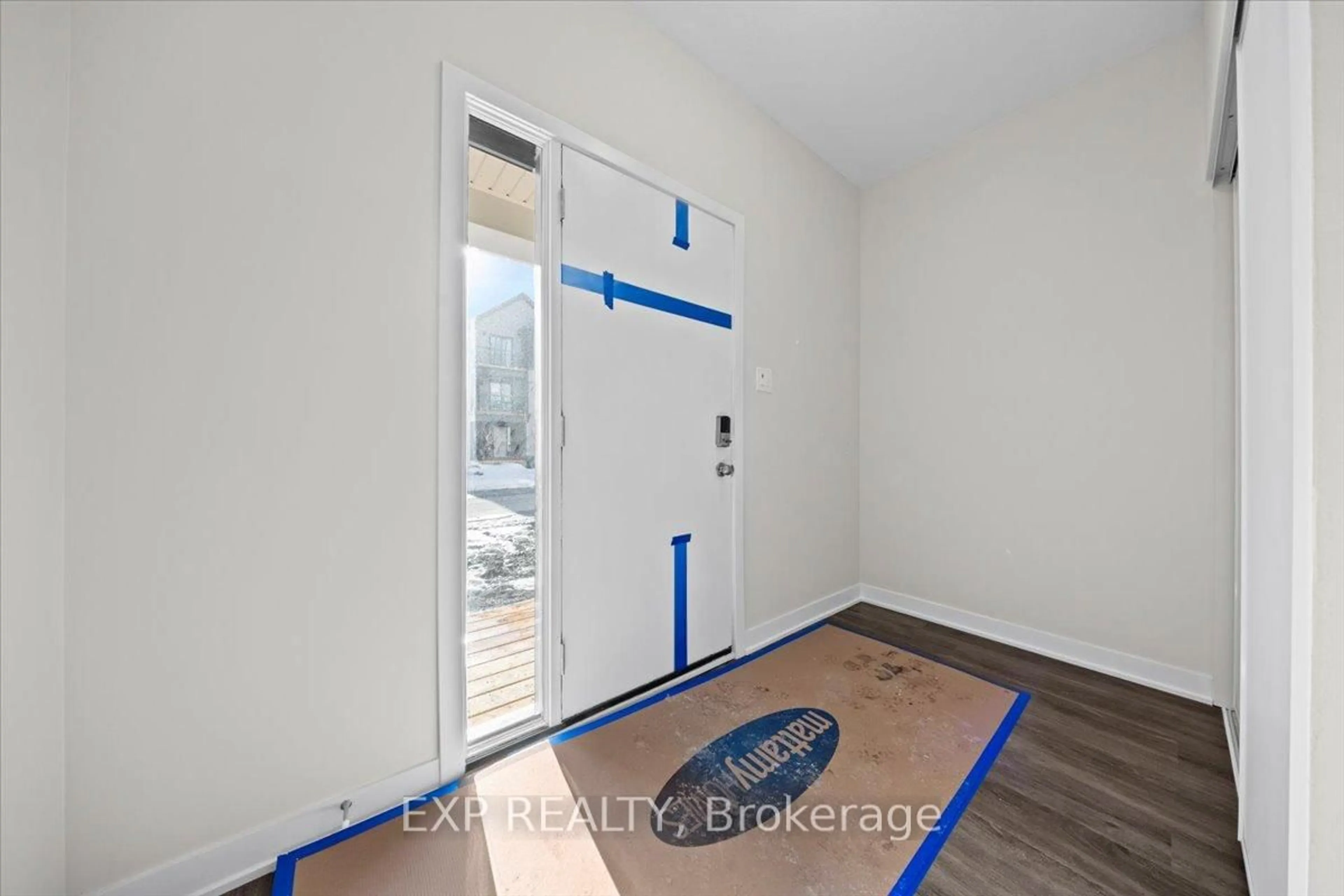 Indoor entryway for 314 John Kim Bell Private, Ottawa Ontario K1K 5C2