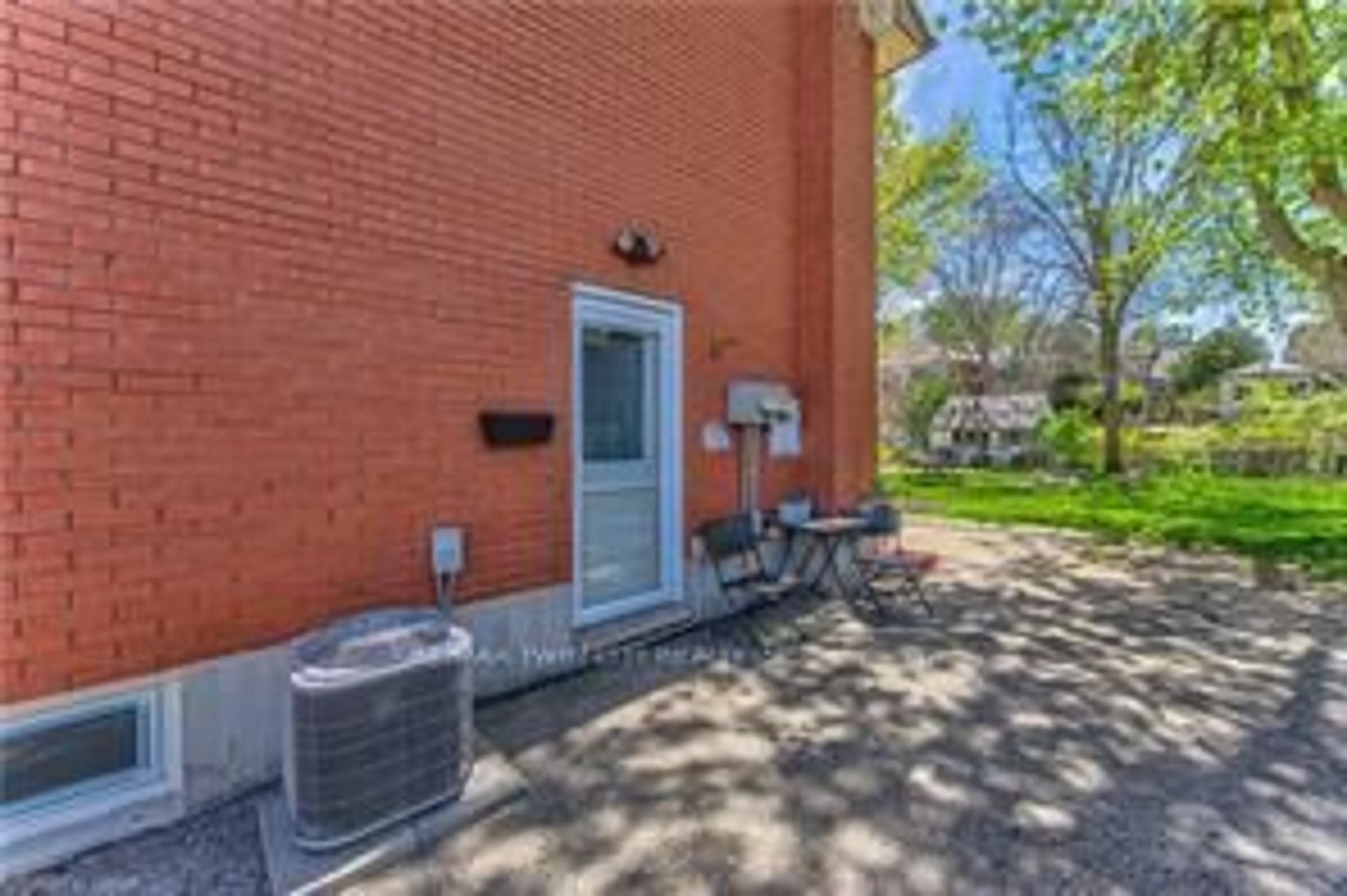 Unknown for 37 Gottscheer Crt, Kitchener Ontario N2M 3L3