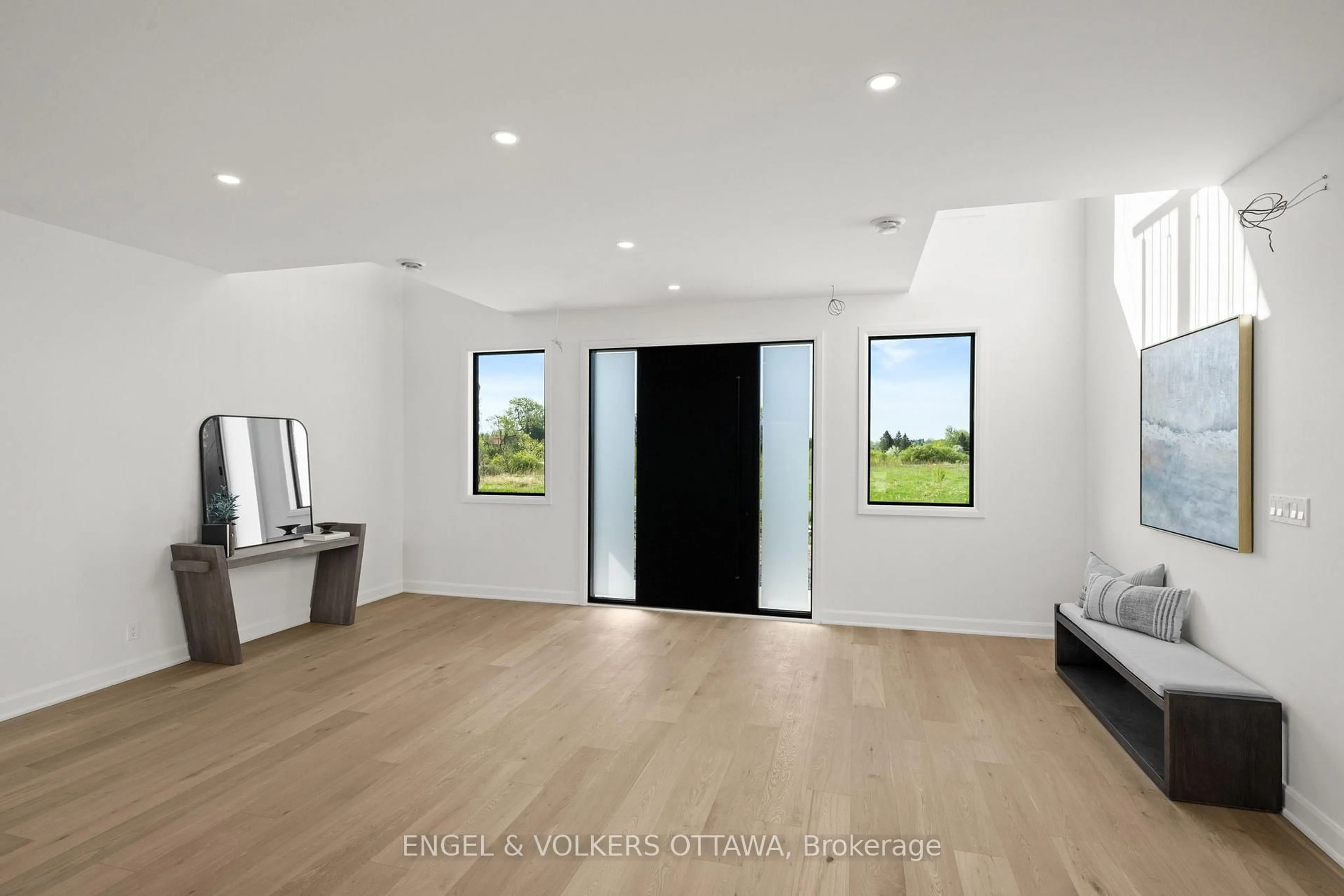 Indoor entryway for 1220 Black Canary Dr, Ottawa Ontario K4M 0A1